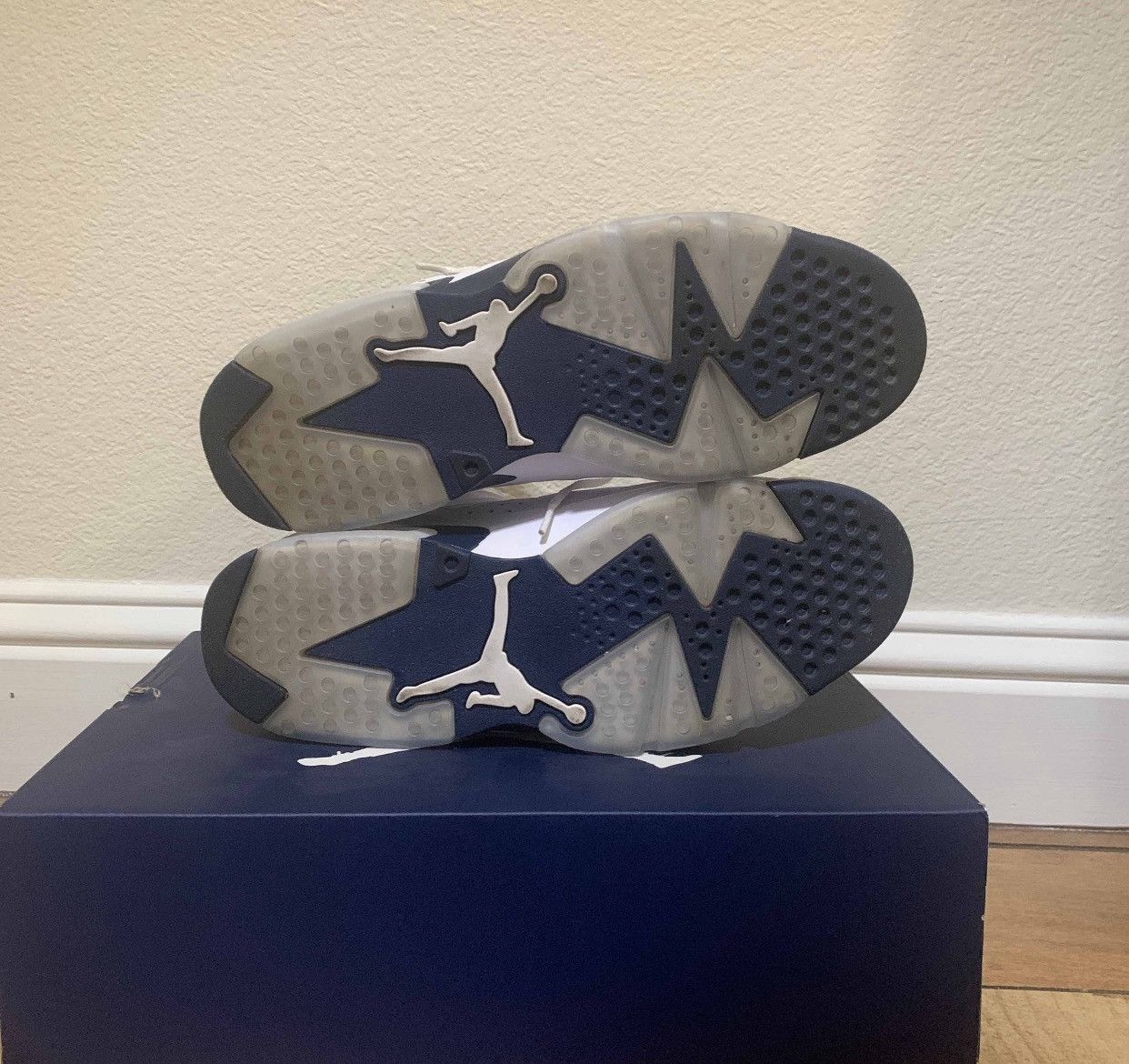 Jordan Brand Air Jordan 6 Retro 'Midnight Navy' 2022 Size US 10 / EU 43 - 5 Thumbnail