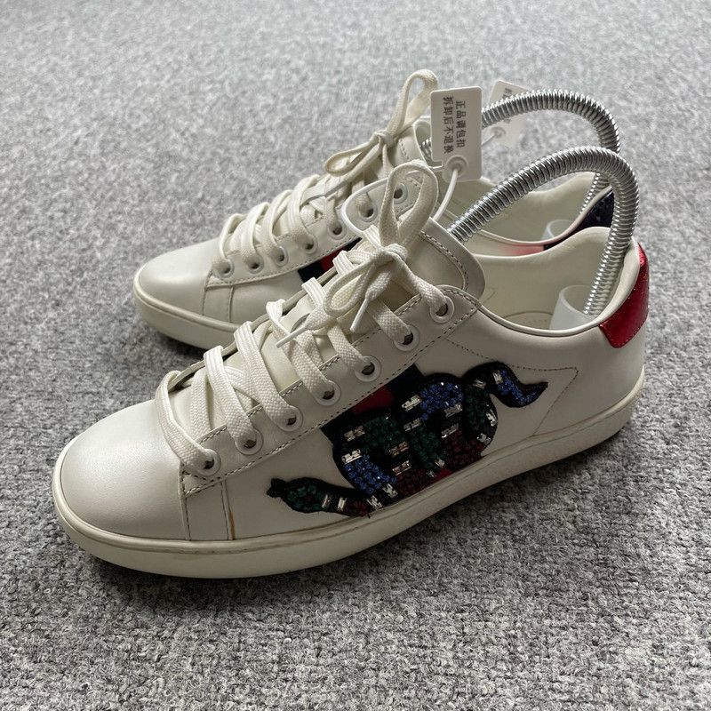 Gucci Gucci ACE Embroidered Sneaker with Crystal Details 0079 Size US 5 / IT 35 - 1 Thumbnail