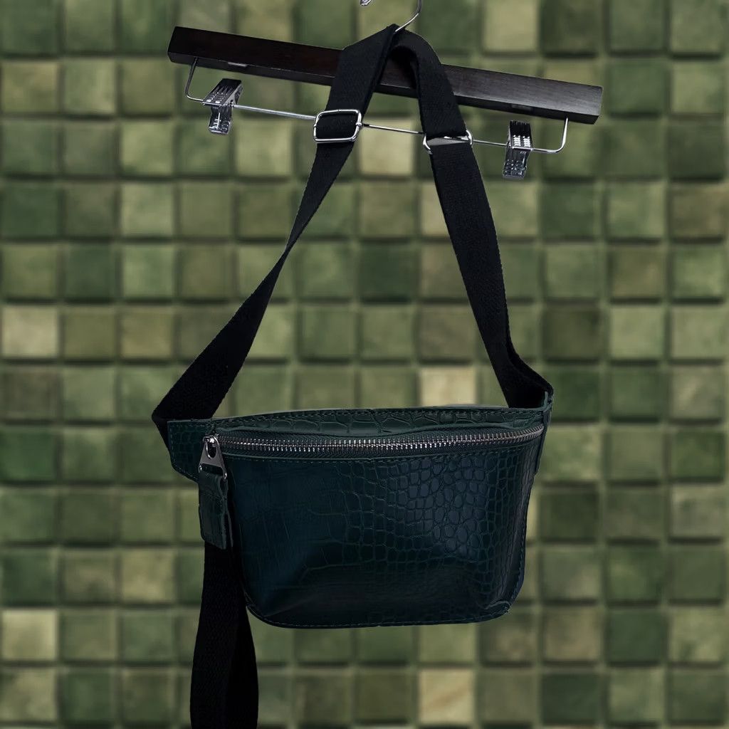 Vintage VINTAGE Women’s Faux Alligator Green Zip Fanny Pack -4237 Size ONE SIZE - 1 Thumbnail