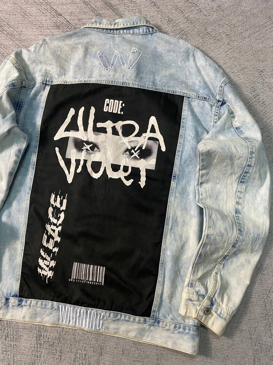 Japanese Brand Koda Kumi Live Tour 2017 W FACE Distressed Denim Jacket Size US L / EU 52-54 / 3 - 8 Thumbnail