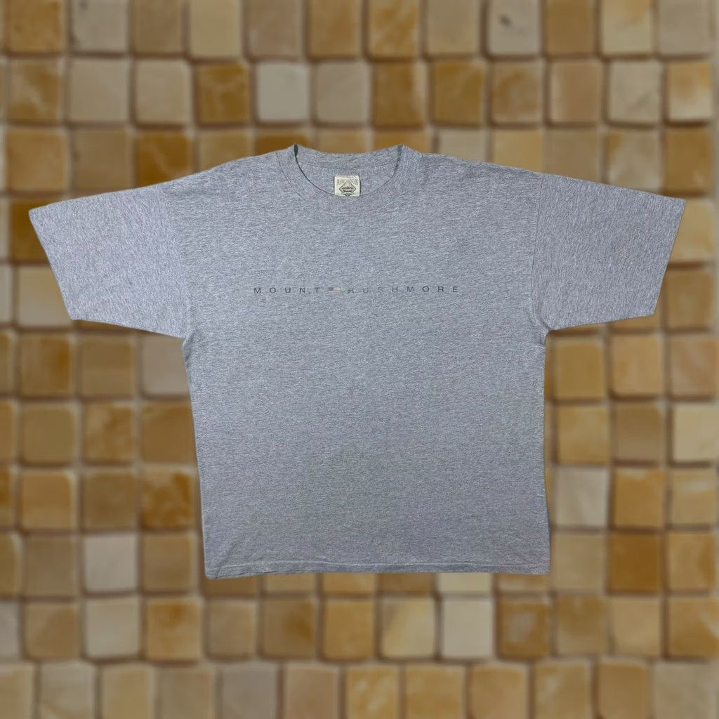 Vintage VINTAGE Prairie Mountain Mount Rushmore USA Tourist Grey Graphic T-Shirt XL Mens Regular Short Sleeve Size US XL / EU 56 / 4 - 1 Thumbnail