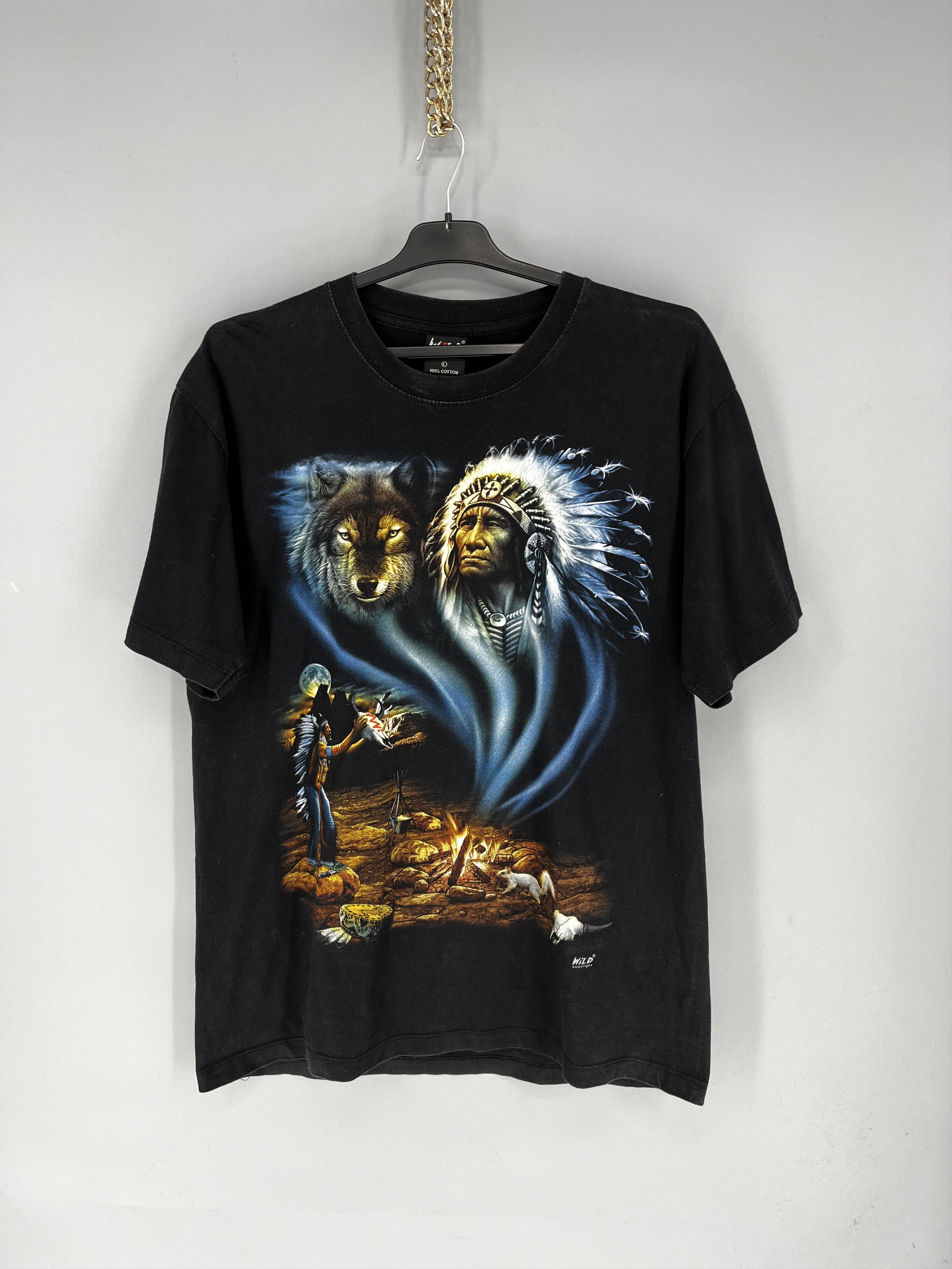 Band Tees Vintage Wild Indian Chief American Native Wolf heavy t-shirt Size US L / EU 52-54 / 3 - 1 Thumbnail