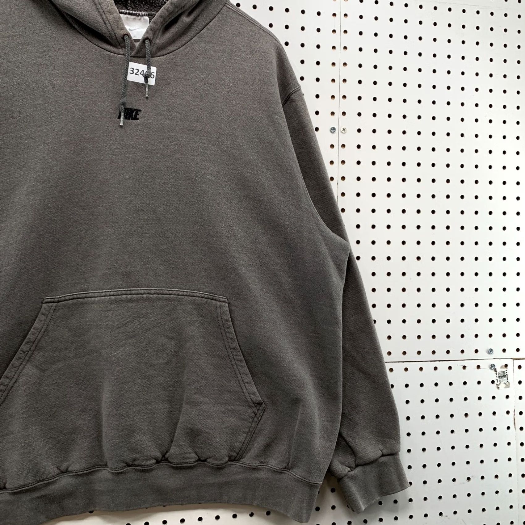 Nike VINTAGE Nike Center Spellout Hoodie Gray Mens XL Swoosh 26.5x27.5 RARE Size US XL / EU 56 / 4 - 4 Thumbnail