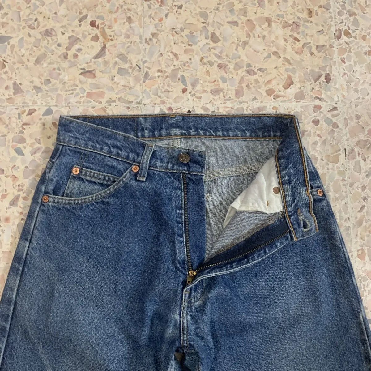 Levi's Levi’s 613 Orange Tab Jeans Ripped Levis Distressed Denim Size US 26 / EU 42 - 5 Thumbnail