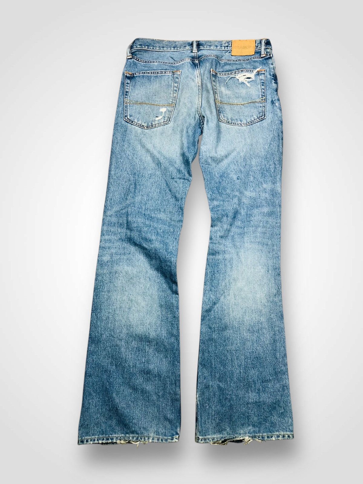 Abercrombie & Fitch Abercrombie & Fitch Distressed Jeans (33) Size US 34 / EU 50 - 2 Thumbnail