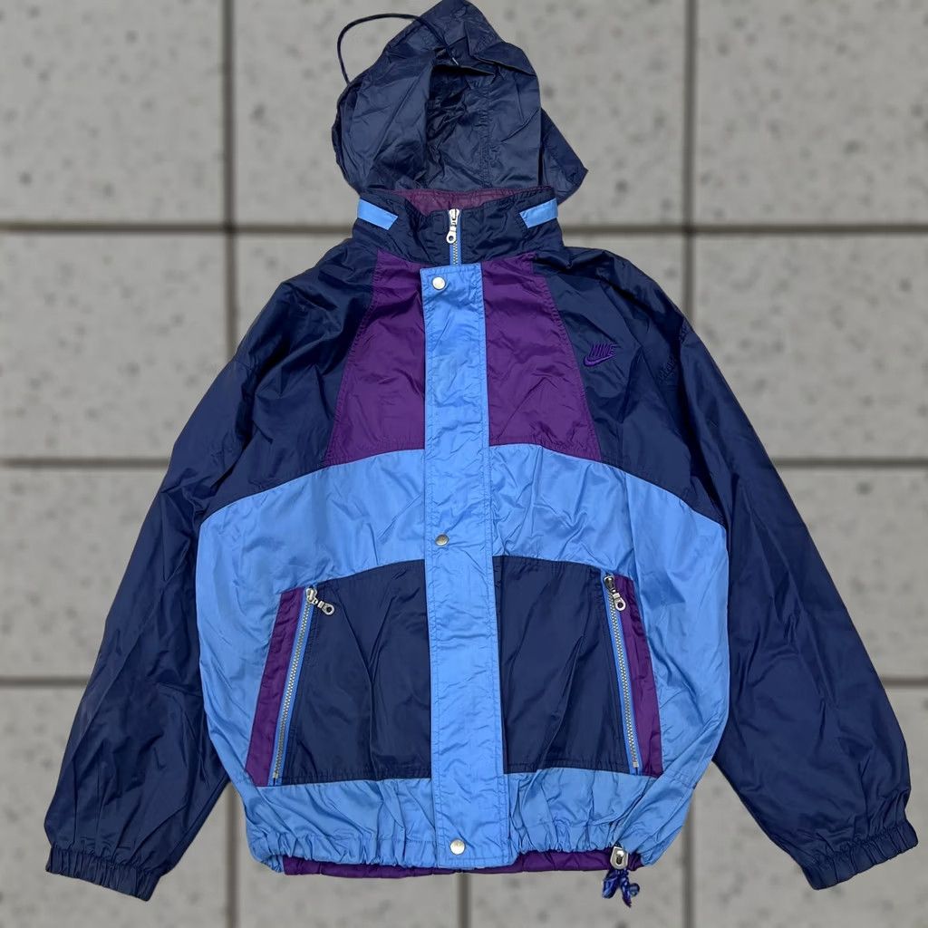 Nike Nike Vintage Nylon Jacket Windbreaker Big Logo Men's L Size US L / EU 52-54 / 3 - 1 Thumbnail