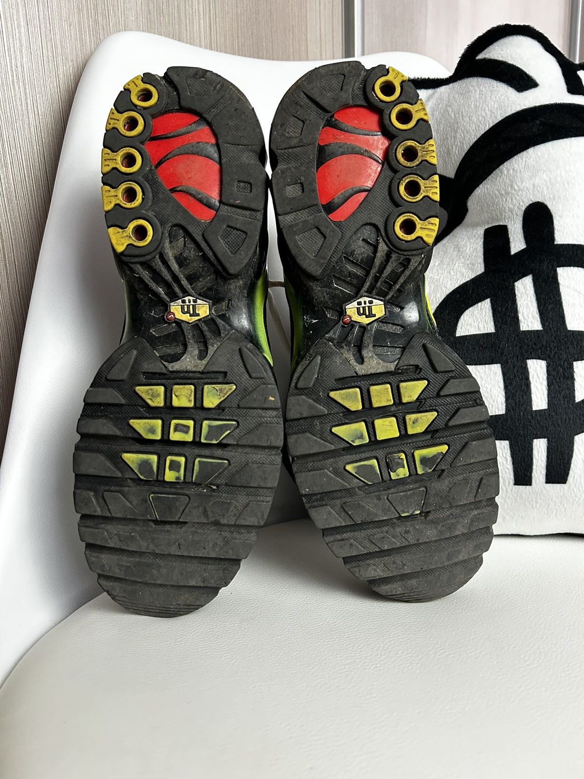 Nike × TNA Nike Air Max Plus Retro Future Size US 10 / EU 43 - 5 Thumbnail