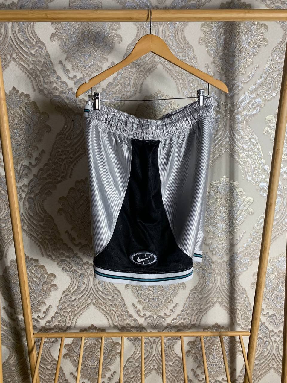 Nike VERY RARE NIKE BASKETBALL NBA RETRO SHORTS DRILL Y2K 90s Size US 35 - 2 Thumbnail