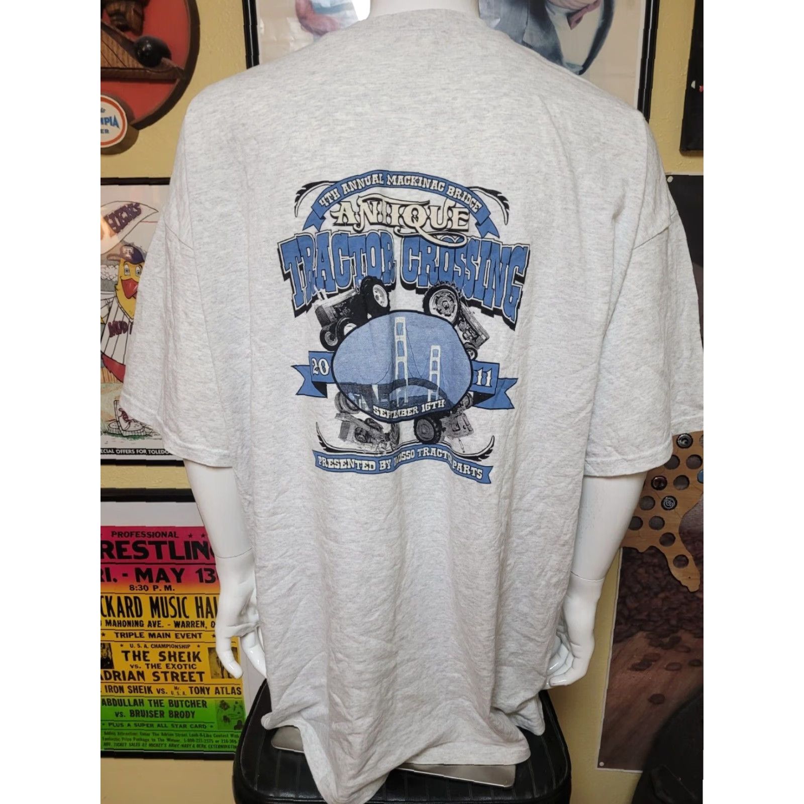 Gildan Mackinac Bridge Antique Tractor Crossing 2011 T Shirt 3XL Gildan Men Size US XXL / EU 58 / 5 - 3 Thumbnail