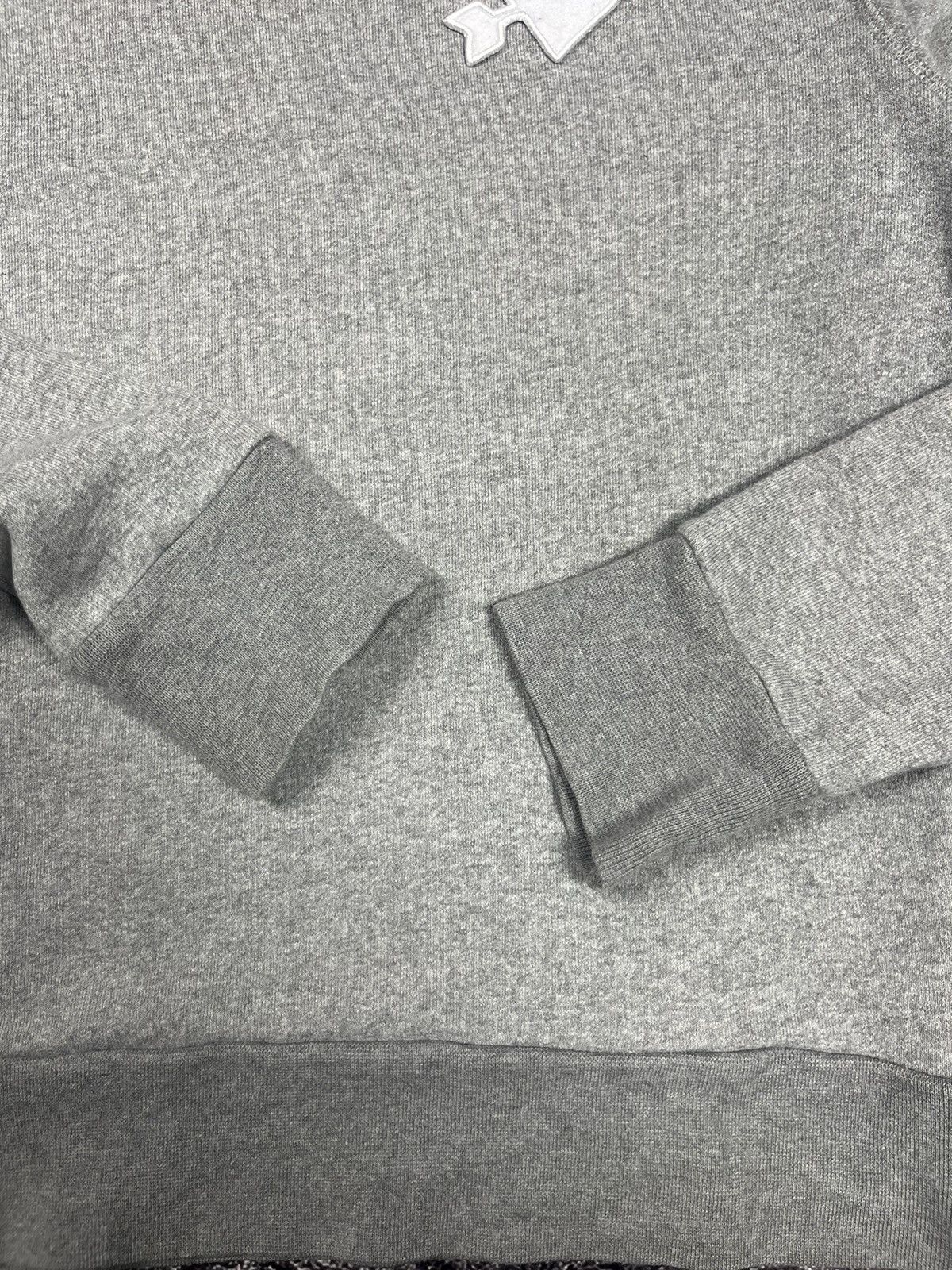 AMI Ami Paris White Heart Logo Patch Sweatshirt Grey Size US S / EU 44-46 / 1 - 4 Thumbnail
