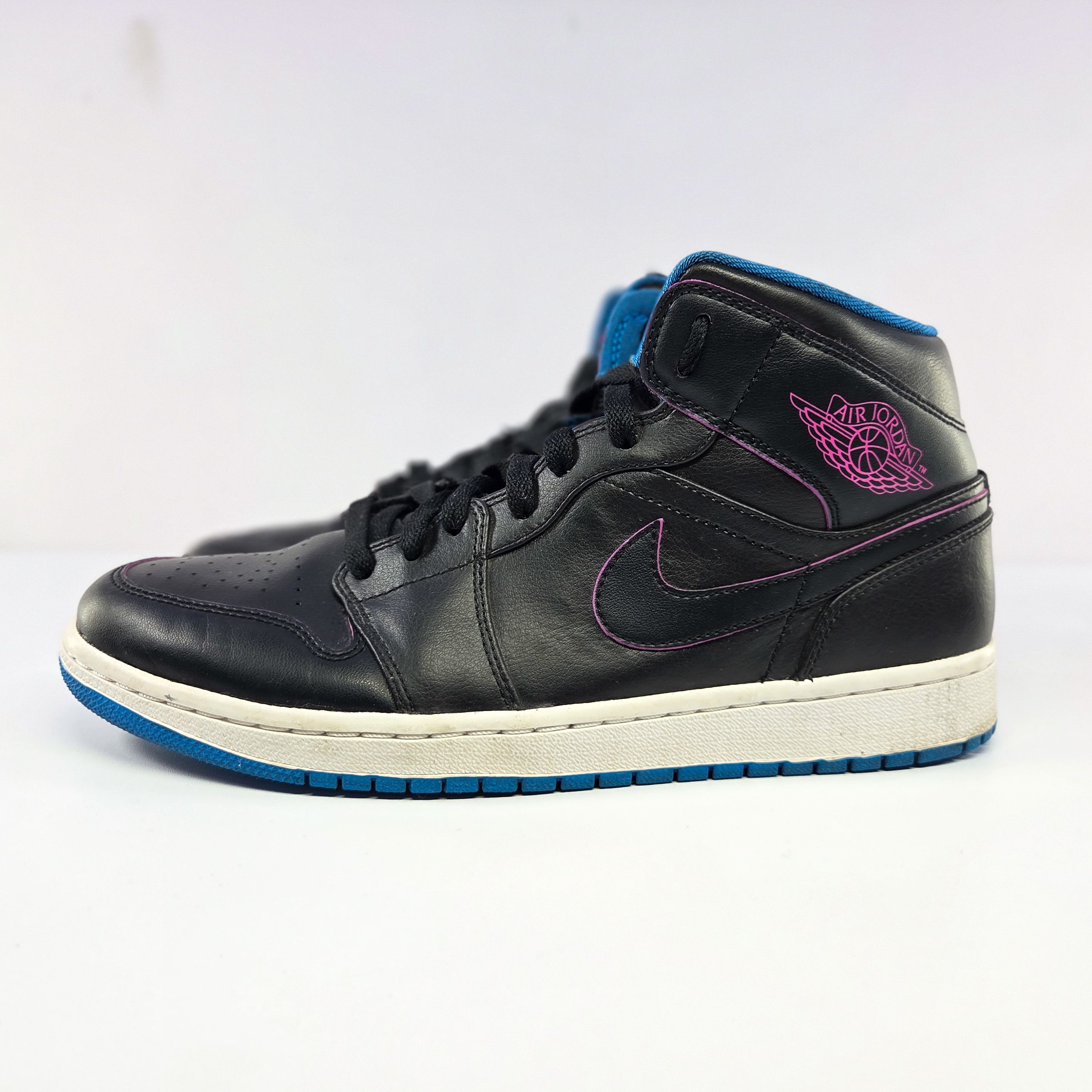 Nike Nike Air Jordan 1 Mid Radio Raheem Size 9.5M 554724-029 Size US 9.5 / EU 42-43 - 3 Thumbnail