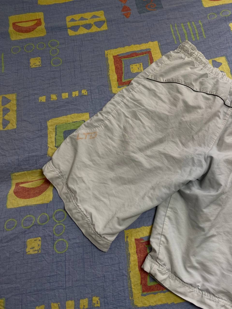Nike Vintage Nike shorts streetwear swoosh casual y2k Size US 34 / EU 50 - 19 Thumbnail