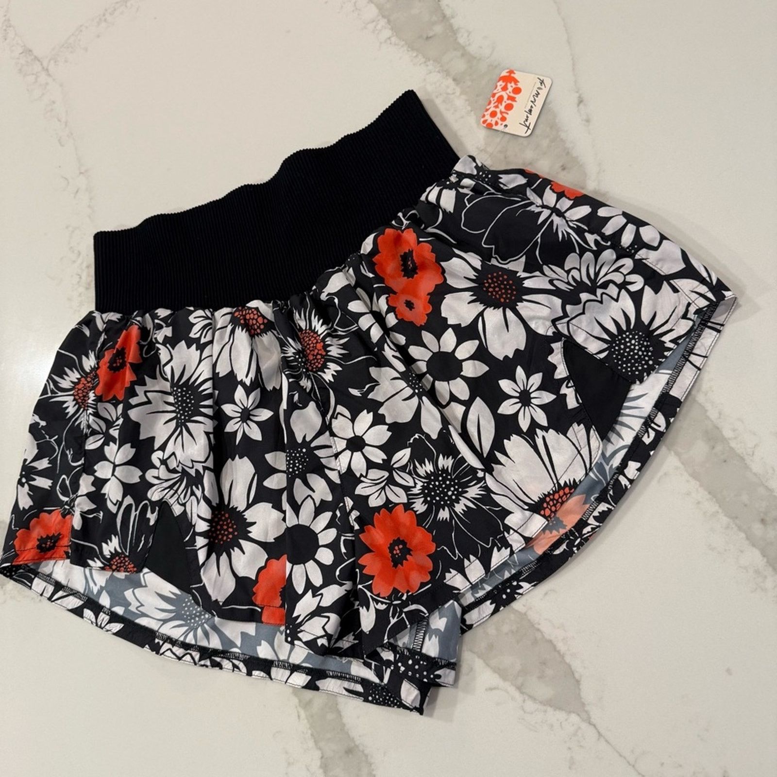 Free People Free People Movement NWT CarpeDiem Shorts Womens Large Daisy Size 34" / US 12 / IT 48 - 4 Thumbnail