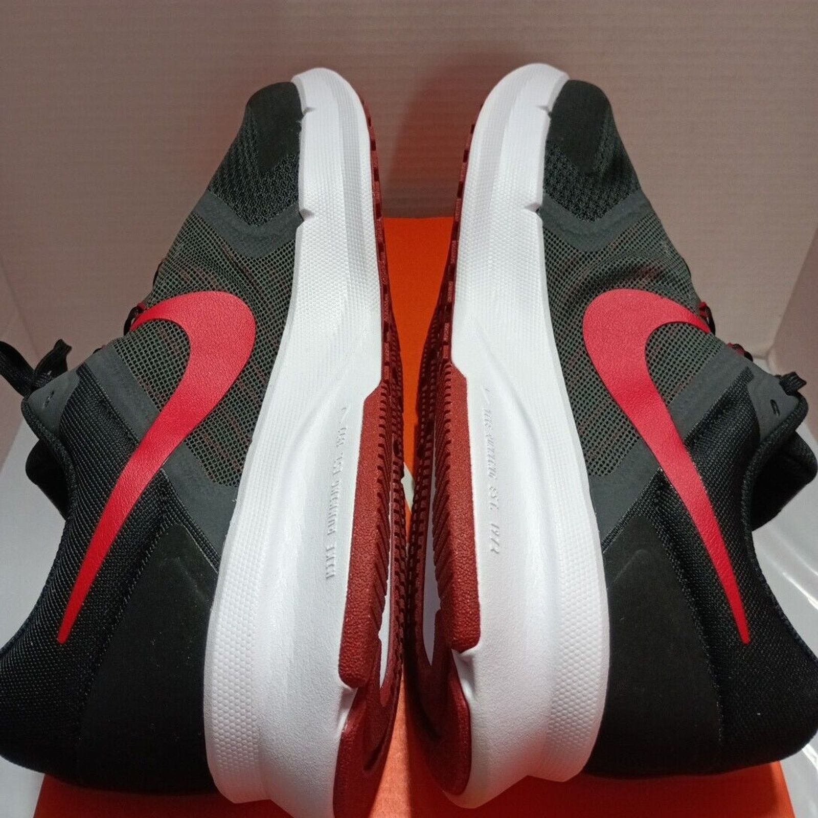 Nike Nike Run Swift 3 Black Red White Sneakers Men's Size 13 Size US 13 / EU 46 - 6 Thumbnail