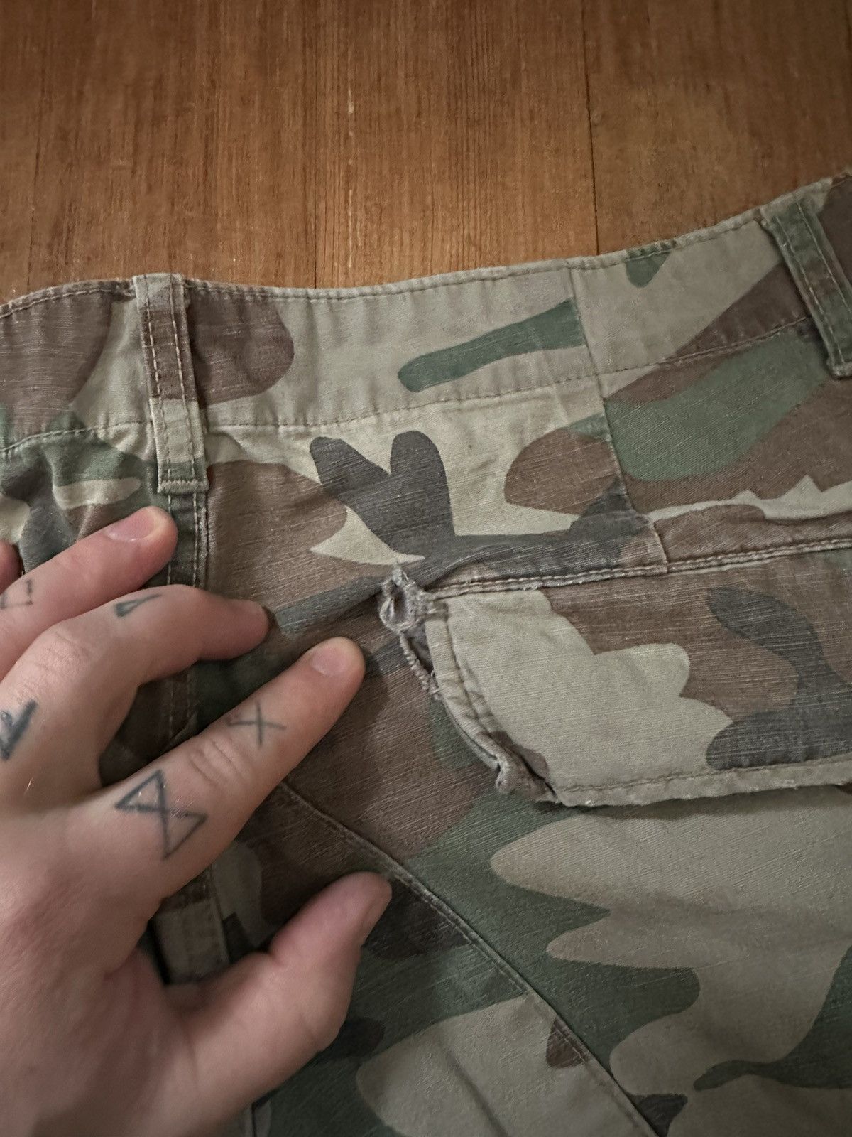 Elwood Elwood vintage camo cropped pants Size US 34 / EU 50 - 9 Thumbnail