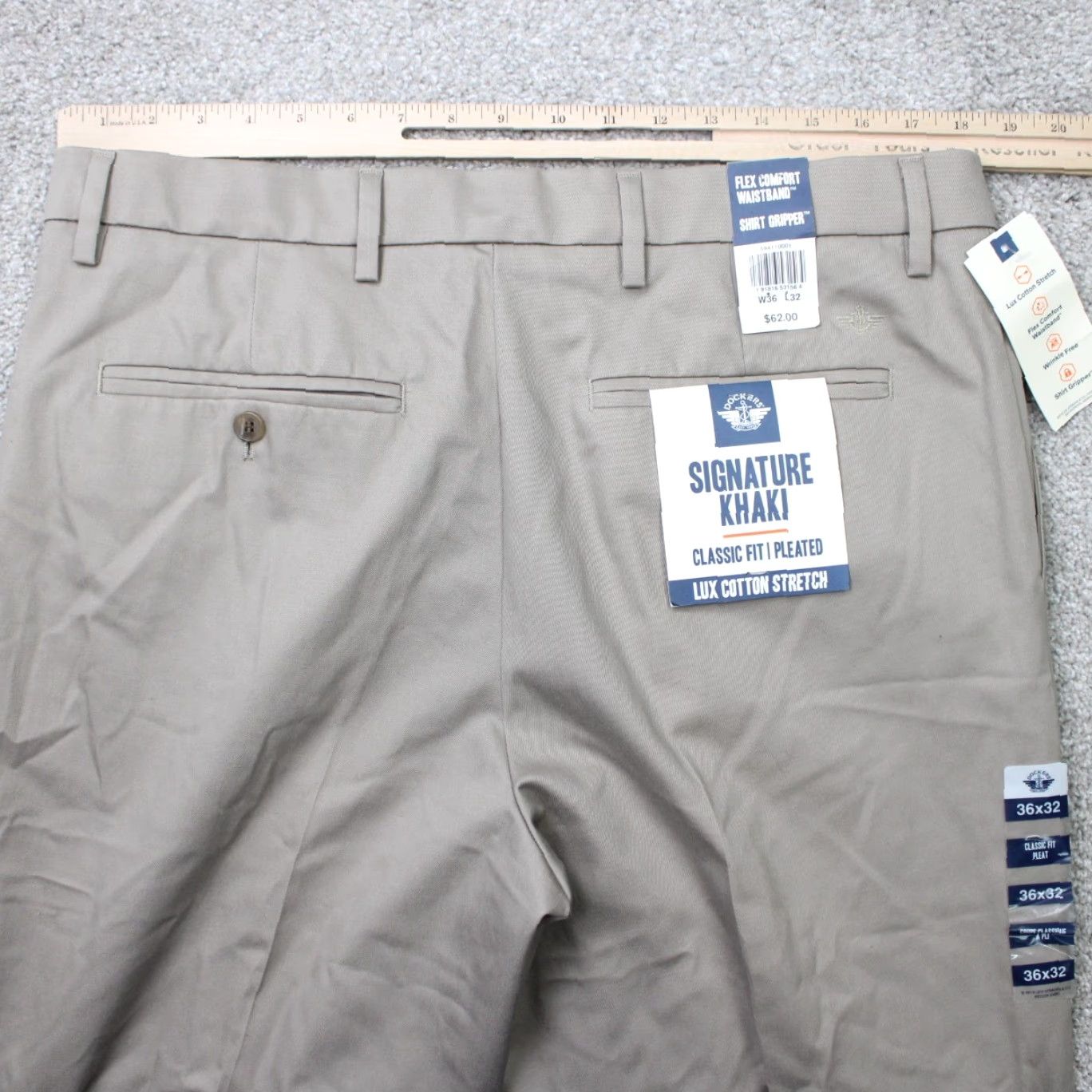 Dockers Dockers Pants Mens 36x32 Beige Signature Khaki Classic Fit Pleated Stretch NWT Size US 36 / EU 52 - 6 Thumbnail