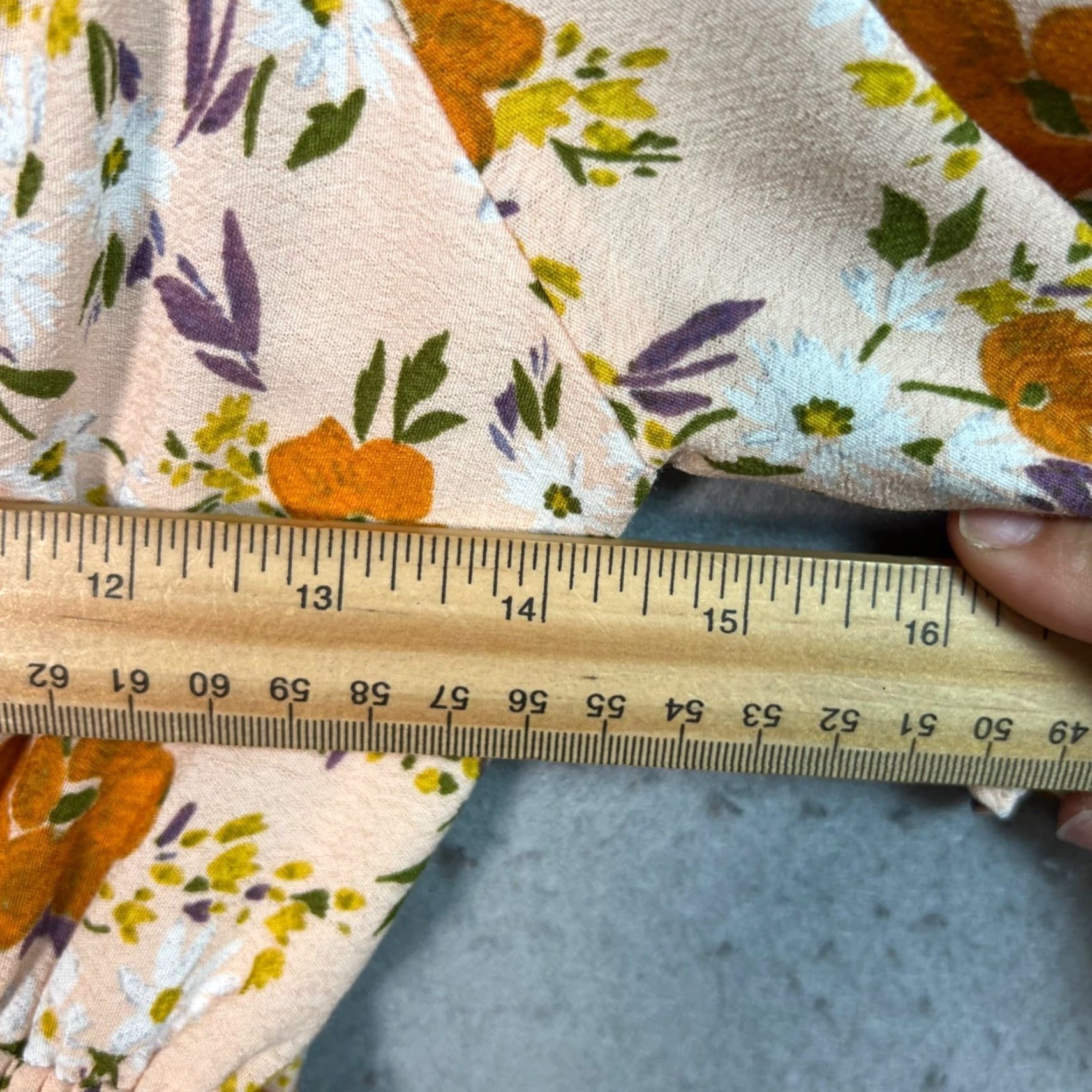 ASTR The Label VINTAGE ASTR Dress Women Short Sleeve Floral Cream Orange Mini S Small Womens Size S / US 4 / IT 40 - 6 Thumbnail