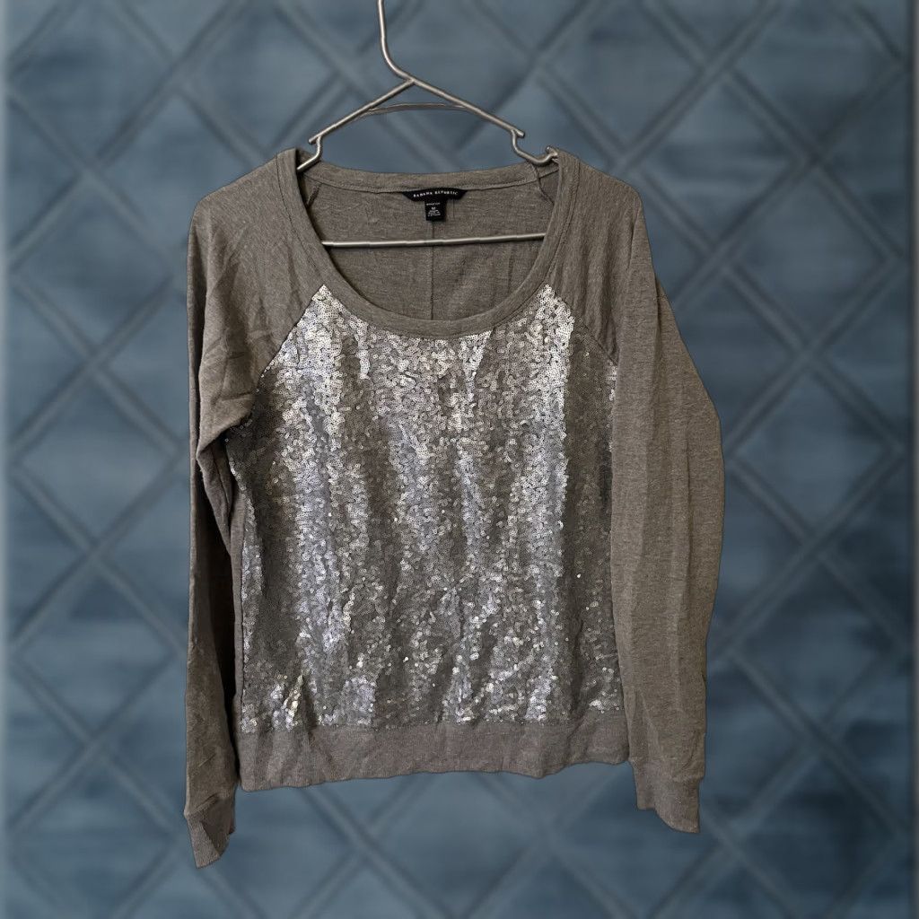 Banana Republic Banana Republic Gray With Sequin Round Neck Long Sleeve Sweater Women's M Size M / US 6-8 / IT 42-44 - 1 Thumbnail