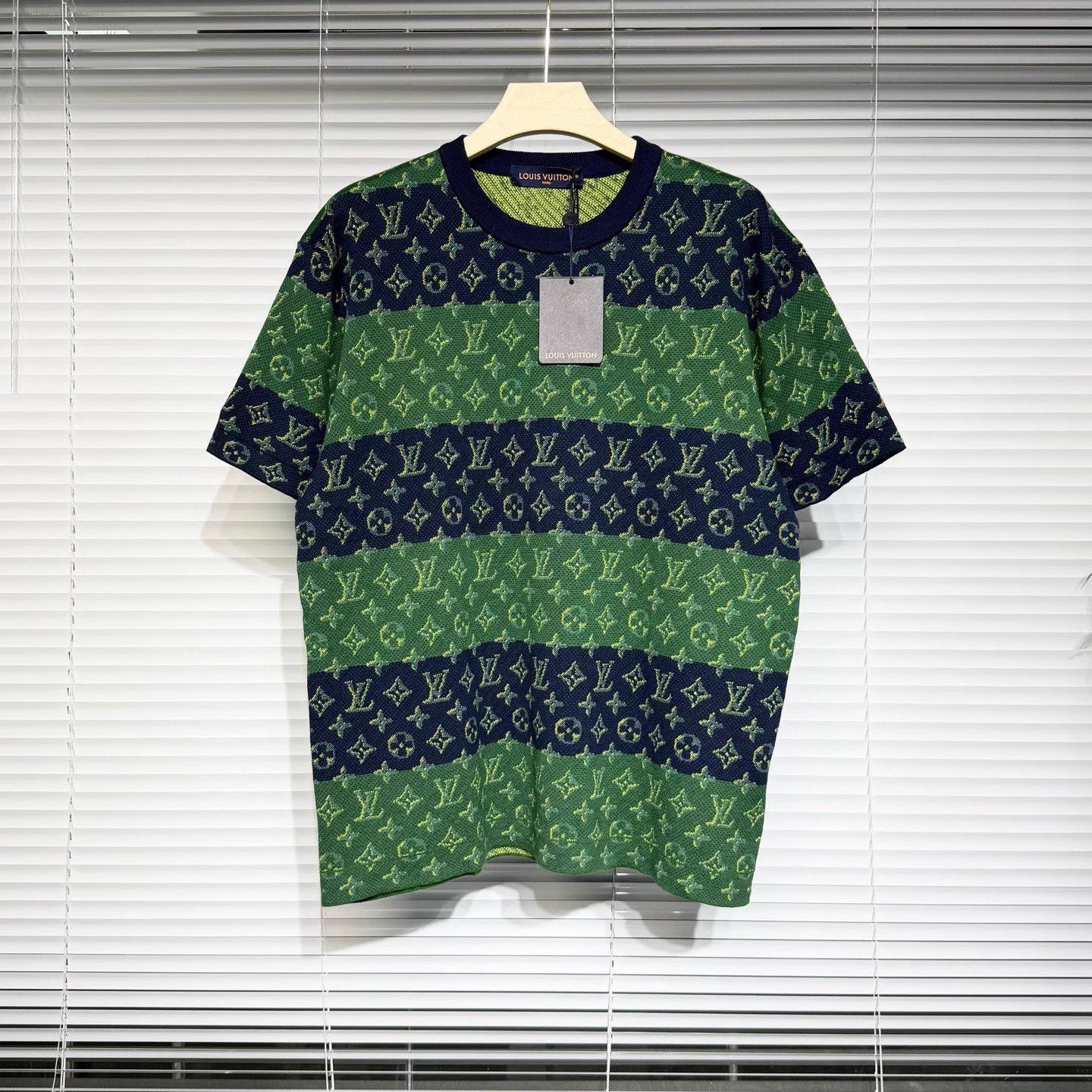 Louis Vuitton LV short-sleeve T-shirt jacquard logo teal L Size US L / EU 52-54 / 3 - 1 Thumbnail