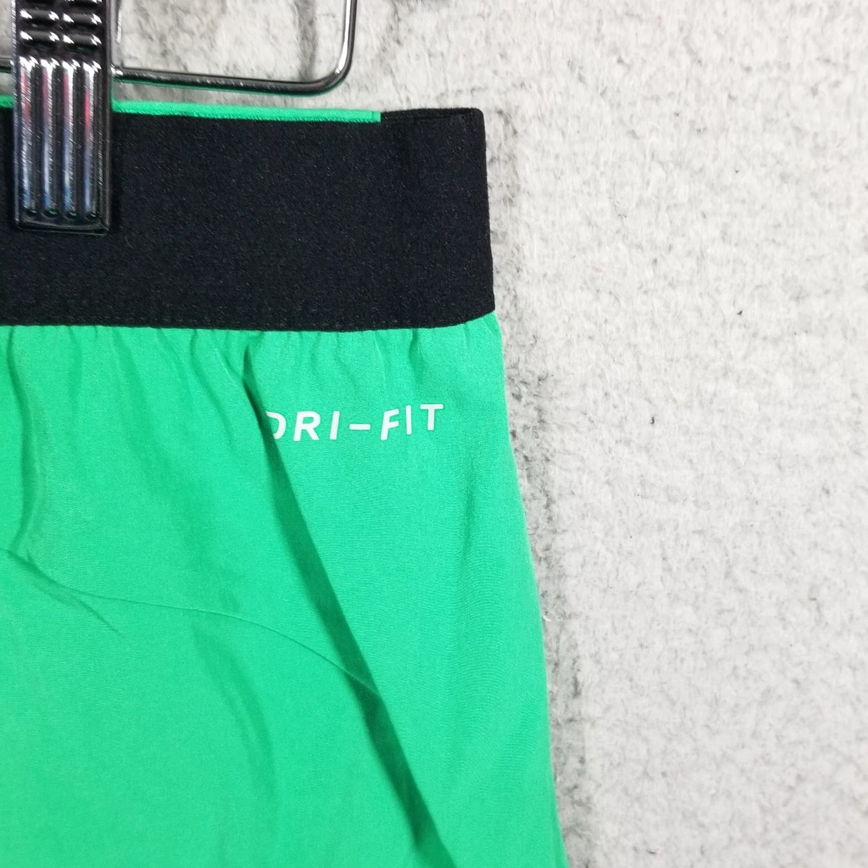 Nike VINTAGE Nike Tennis Shorts Men's Woven Activewear 9" Green Gladiator 80s Size L Size US 34 / EU 50 - 7 Thumbnail