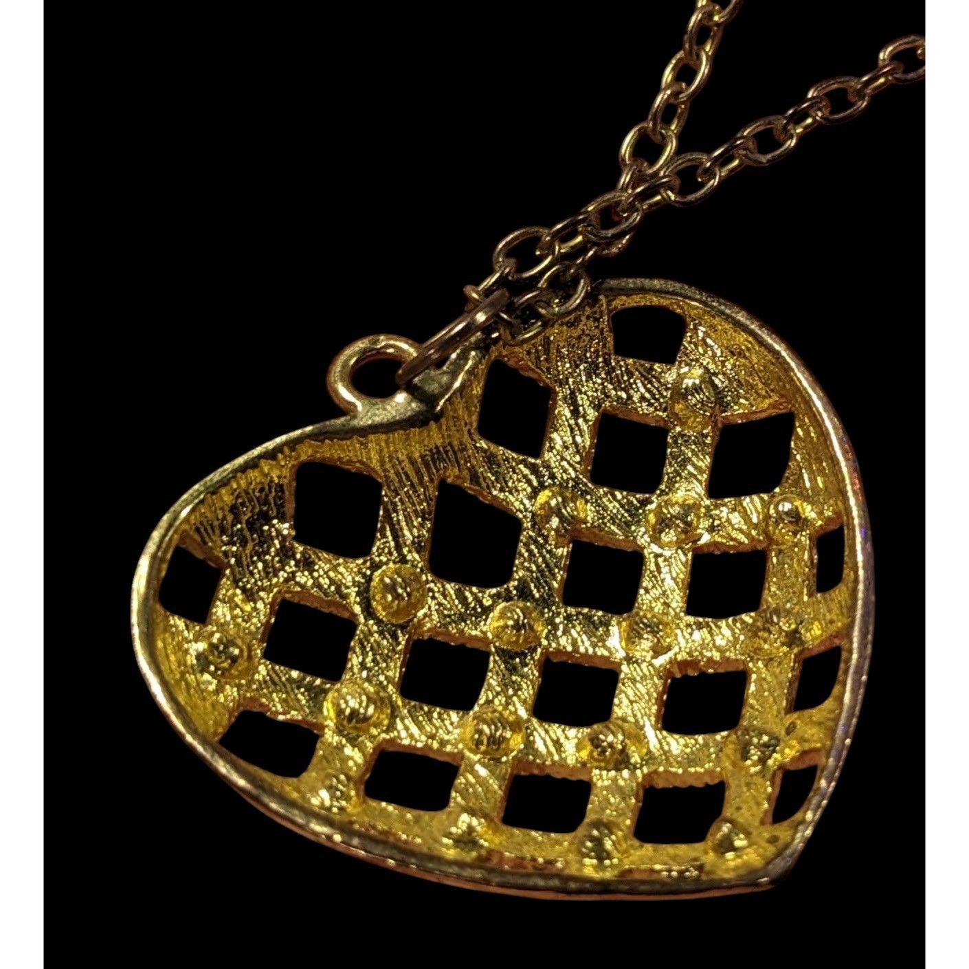 Other Coquette Glam Gold Tone Lattice Concave Heart Necklace Size ONE SIZE - 3 Thumbnail