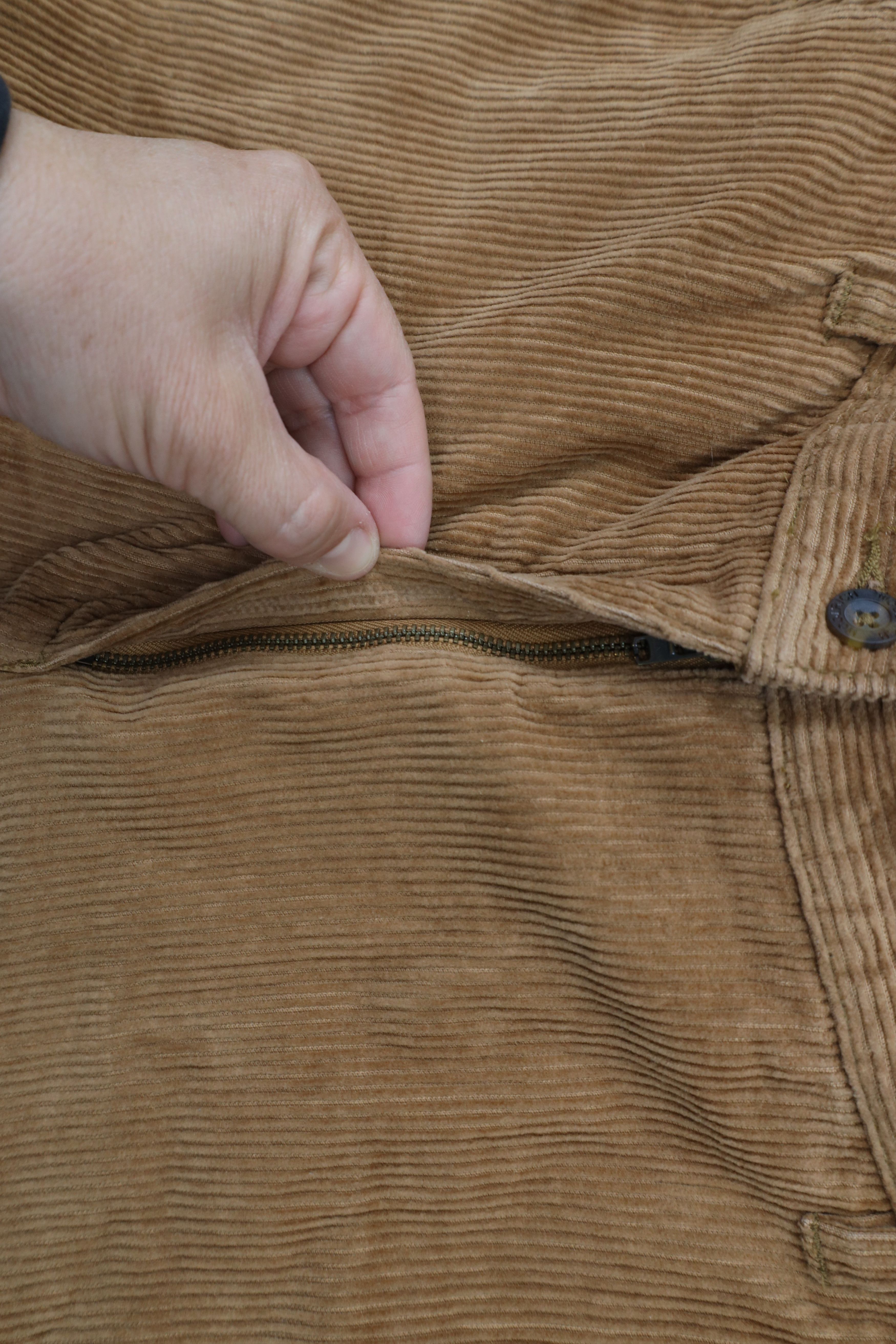 Vintage × Woolrich Woolen Mills Vintage 90s Woolrich Tapered Leg Corduroy Chino Pants Brown Size 36" / US 14 / IT 50 - 5 Thumbnail