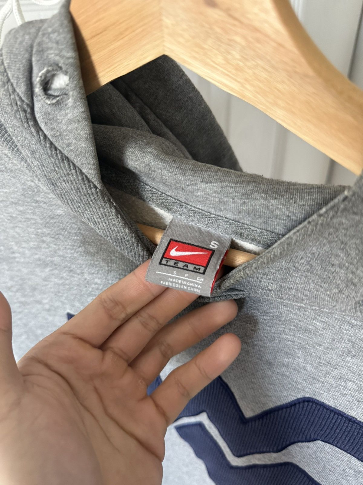 Nike Vintage Nike West Virginia Hoodie Size US S / EU 44-46 / 1 - 6 Thumbnail