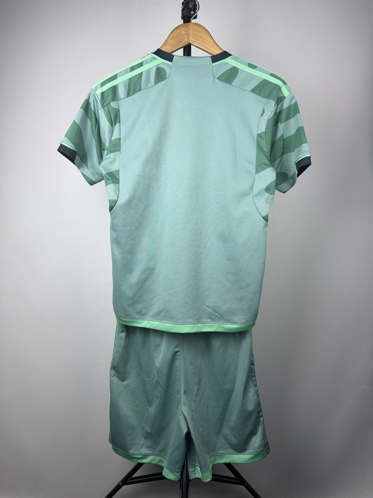 Adidas Celtic FC Adidas Camouflage Green Third Jersey & Shorts 26 Size US XXS / EU 40 - 9 Thumbnail