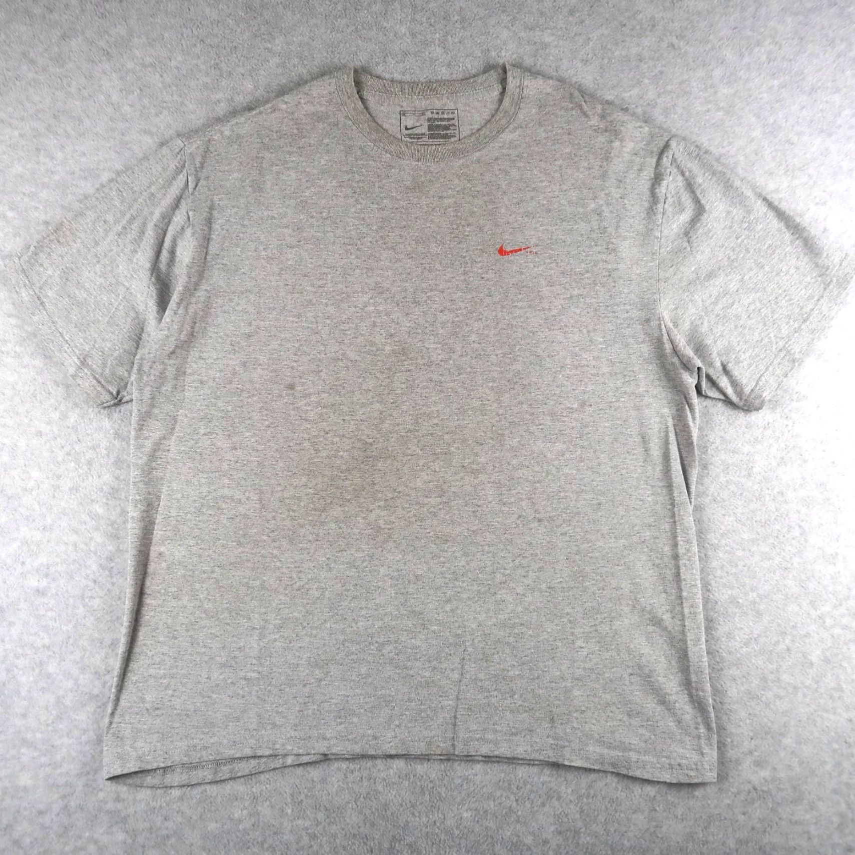 Nike VINTAGE Y2K Nike Gray Graphic T-Shirt Men's XL Sports Swimming Size US XL / EU 56 / 4 - 2 Thumbnail