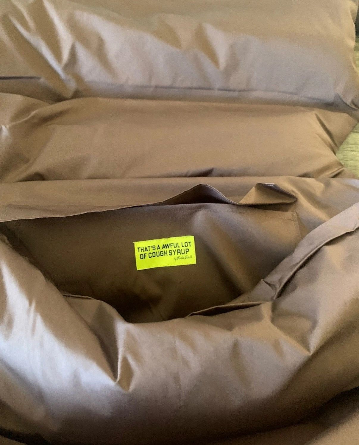 Awful Lot of Cough Syrup Awful Lot of Cough Syrup Messenger Bag NEW WITH TAGS Size ONE SIZE - 3 Thumbnail