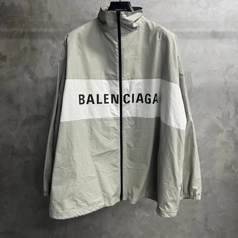 Balenciaga Balenciaga Monogrammed Zip Long Jacket 2501-Nextarrow Size US XXS / EU 40 - 1 Thumbnail