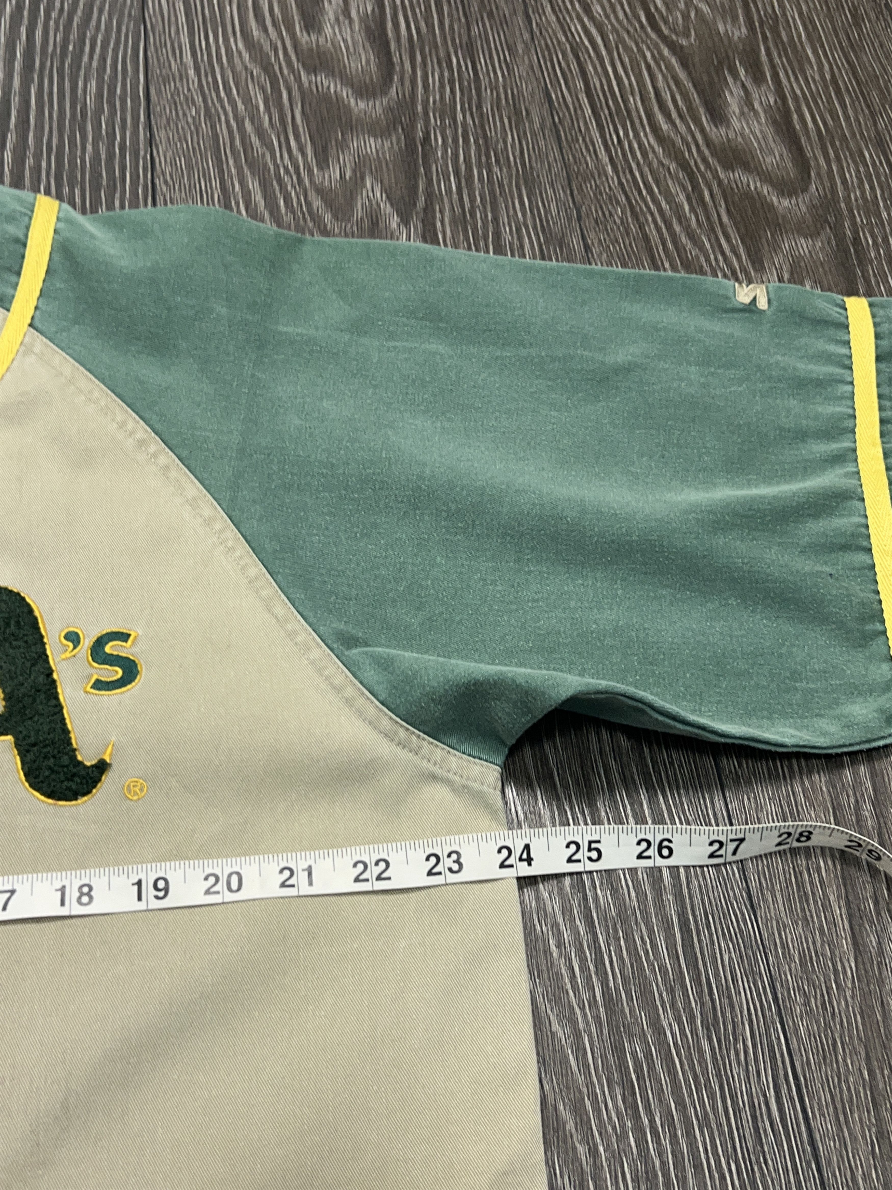 Starter Vintage Mens A's Oakland Athletics Baseball Jersey T Shirt L Size US L / EU 52-54 / 3 - 8 Thumbnail