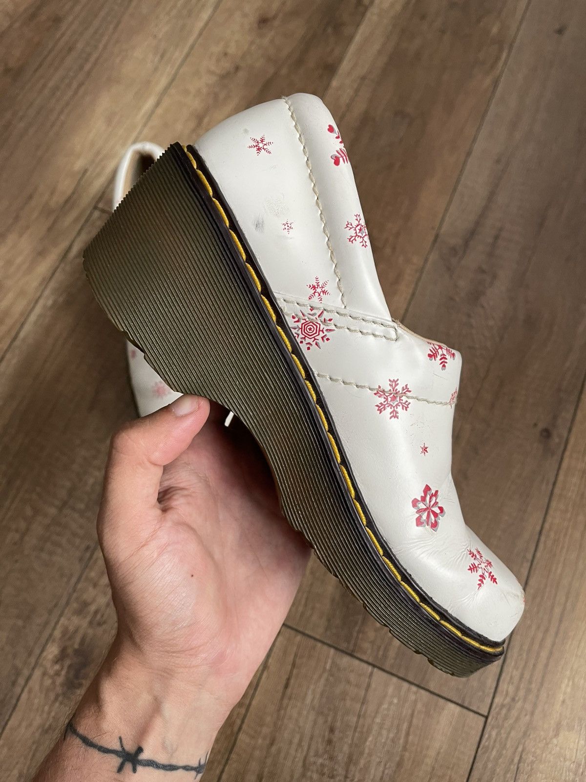 Dr. Martens Dr Martens Snowflake Boots Low Top Size US 6 / IT 36 - 14 Thumbnail