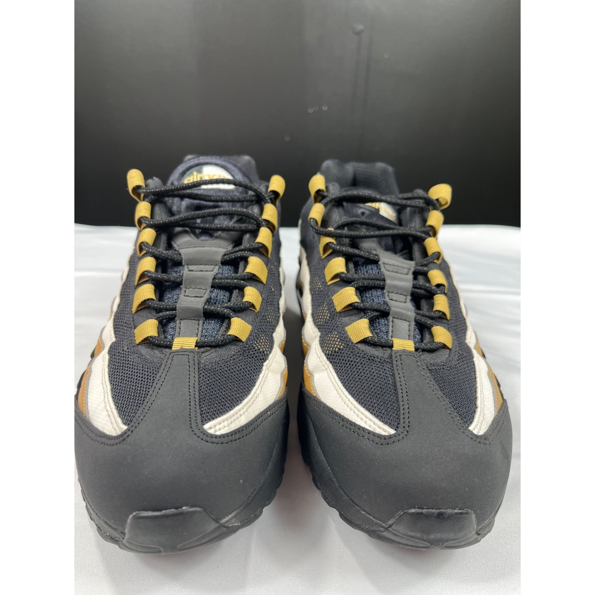 Nike Nike Mens Air Max 95 OG Athletic Sneakers Size 10.5 SKU 7375 Size US 10.5 / EU 43-44 - 4 Thumbnail