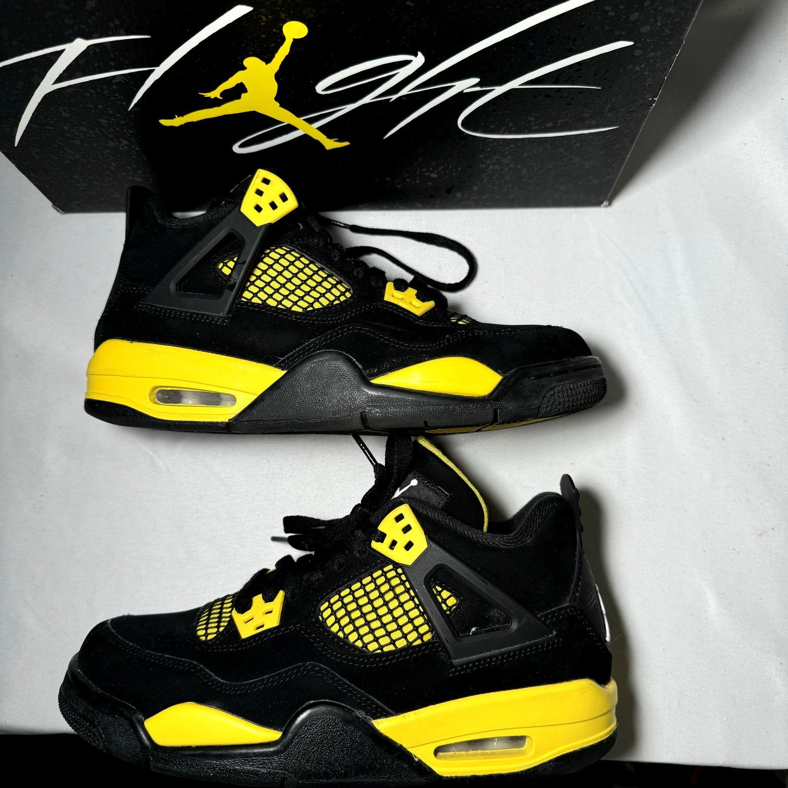 Jordan Brand × Nike Air Jordan 4 Retro GS Thunder 2023 Men's Shoes - Size 5.5 Size US 5.5 / EU 38 - 2 Thumbnail