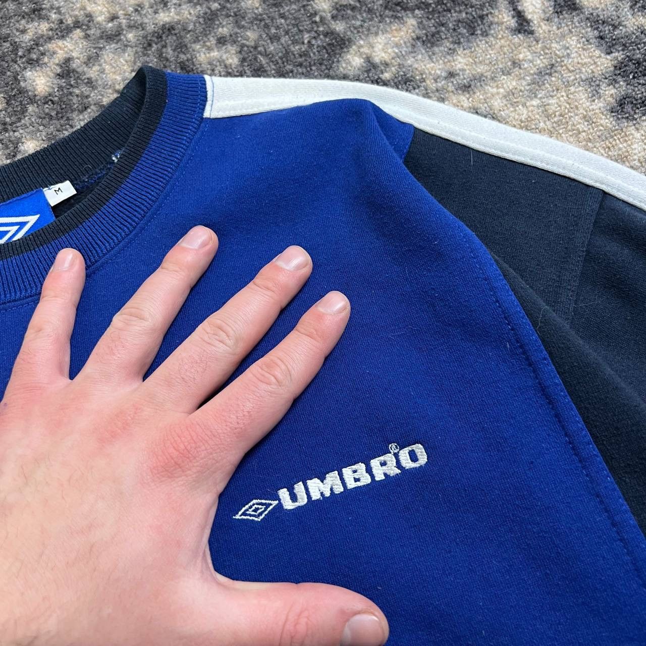 Umbro Umbro Mini Logo Vintage Y2K Boxy Fit Sweatshirt Size US M / EU 48-50 / 2 - 4 Thumbnail