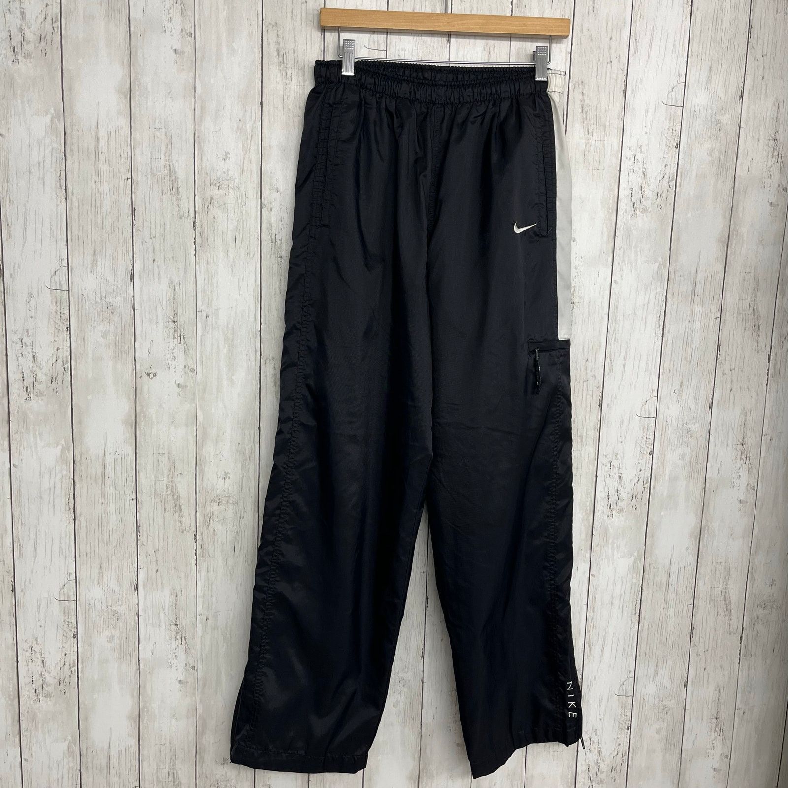 Nike Nike Vintage 90s Nylon Swish Track Pants Small Size US 27 - 1 Thumbnail