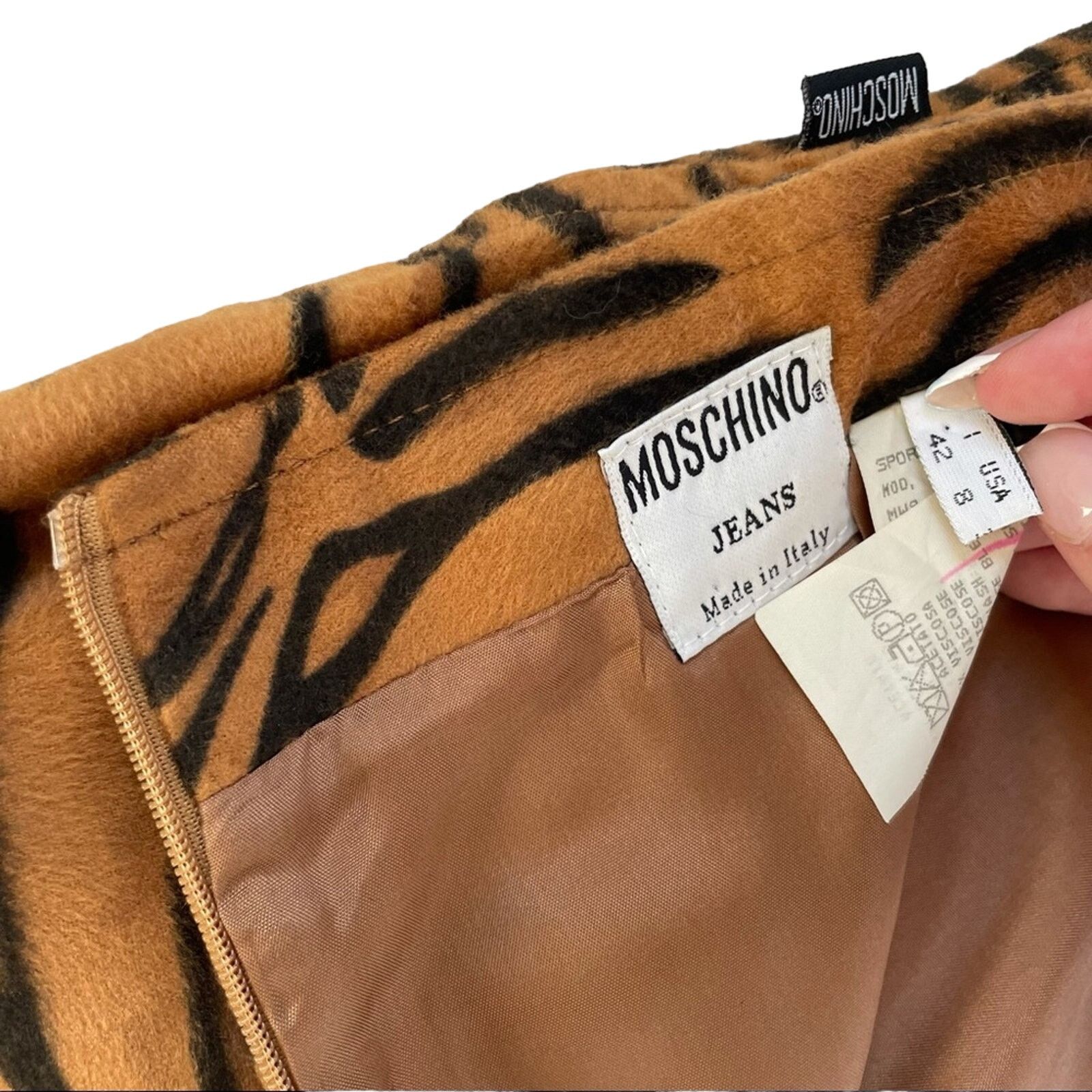 Moschino 🔥 VINTAGE tiger moschino mini skirt Size 26" / US 2 / IT 38 - 4 Thumbnail