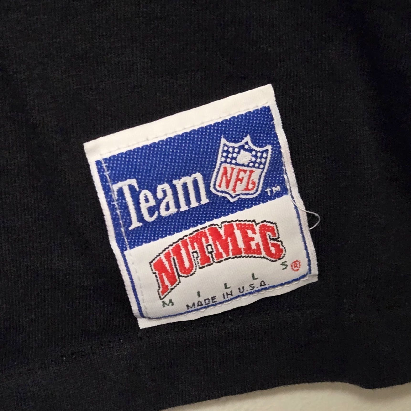 Nutmeg VINTAGE Nutmeg Raiders T-Shirt Men XL Black 90s USA NFL Warrior Angel Graphic Print Crew Neck Short Sleeve Size US XL / EU 56 / 4 - 4 Thumbnail