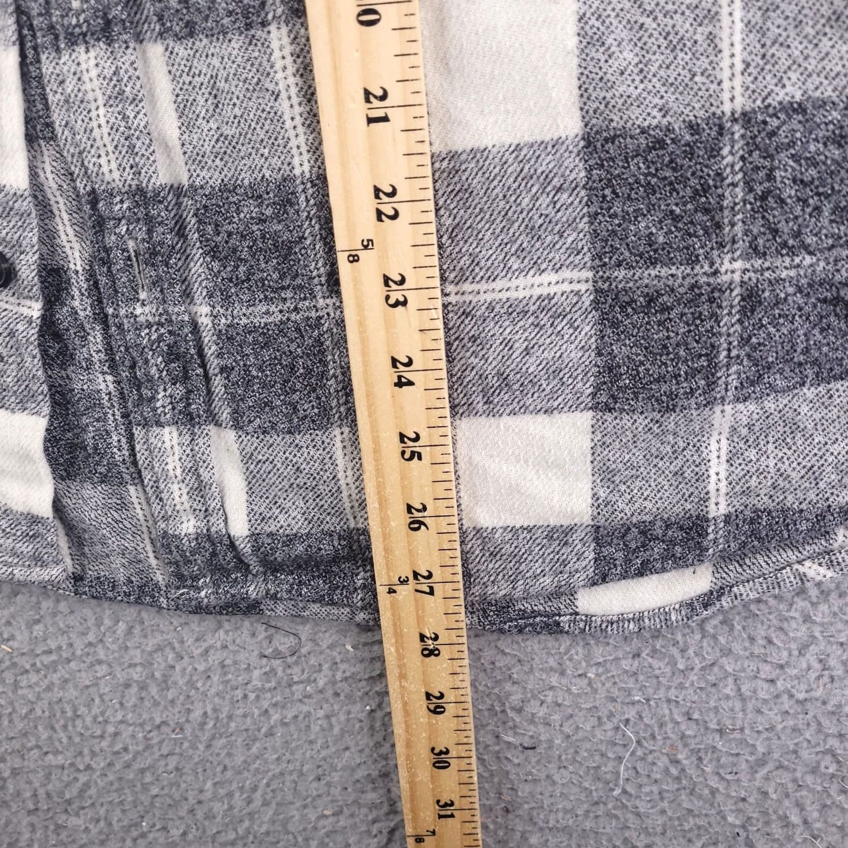 Forever 21 Forever 21 Shirt Button-Up Overshirt Long Sleeve Plaid Gray Collared Flannel Mens Small White/Gray Cott0n Size US S / EU 44-46 / 1 - 7 Thumbnail