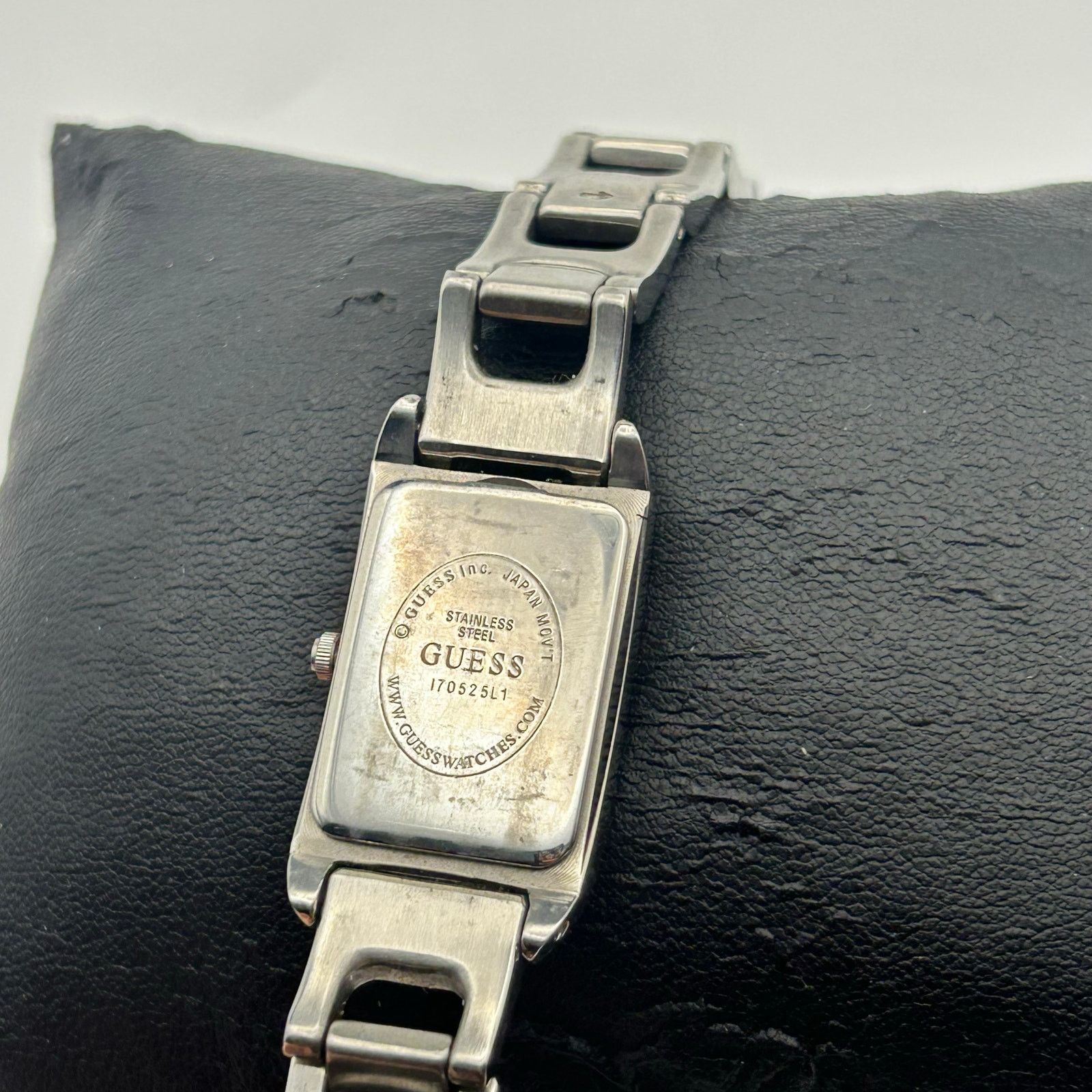 Guess Guess Silver Tone Women’s Watch Working New Battery Size ONE SIZE - 4 Thumbnail