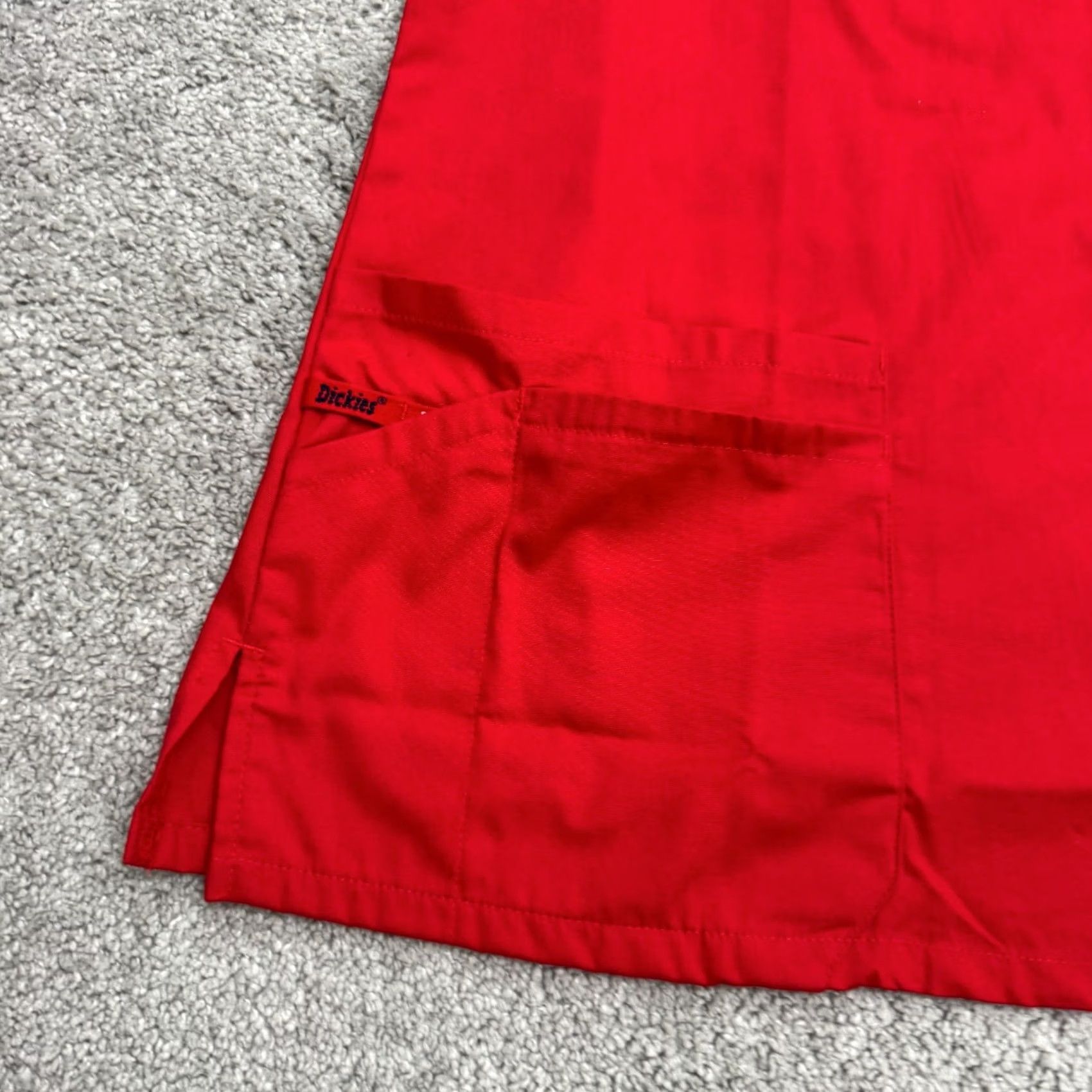 Dickies Dickies EDS Signature Scrub Top Womens XL Red V-Neck Junior Fit Nursing Medical Shirt Size XL / US 12-14 / IT 48-50 - 4 Thumbnail