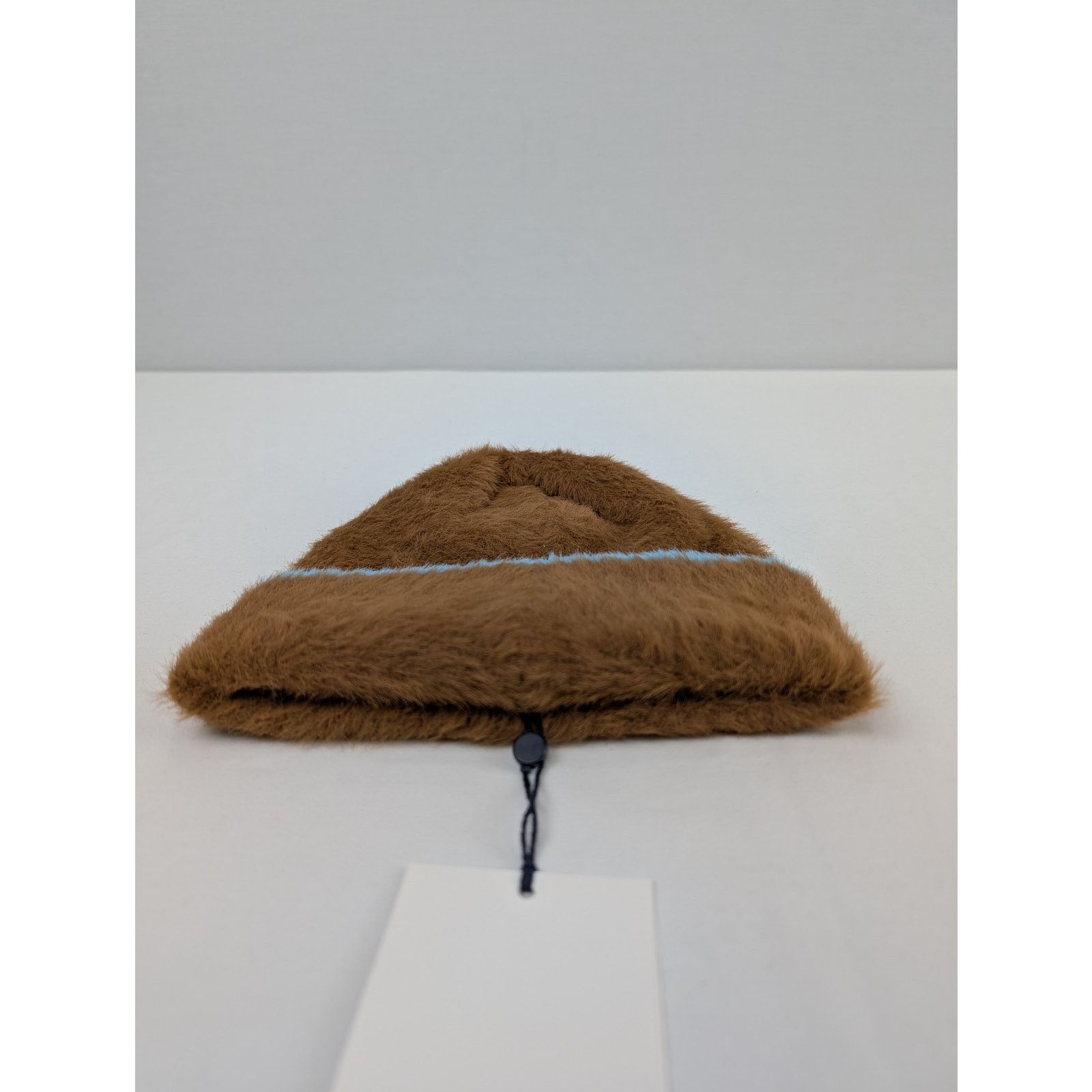 Jacquemus o1rshd1 Size: OS / LE Bonnet Neve Beanie Cap / Hat in Brown Size ONE SIZE - 5 Thumbnail