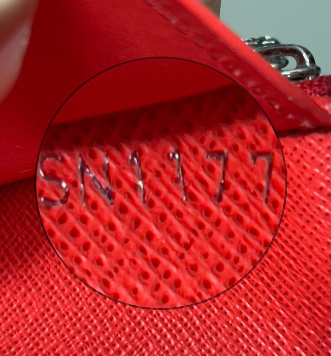 Supreme Louis Vuitton x Supreme Chain Wallet Epi Red
