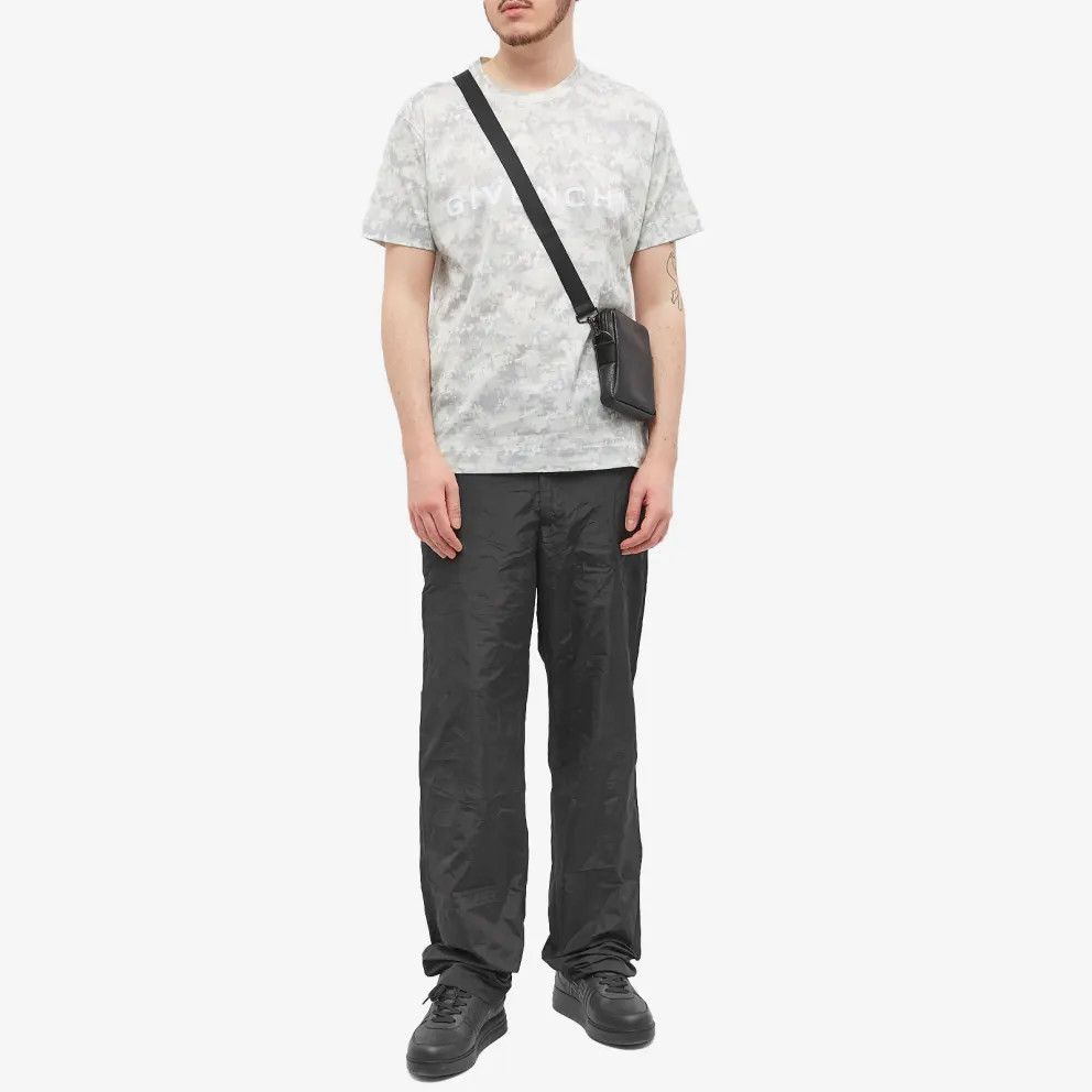 Givenchy o1loc1c0824 Classic T-Shirt in Grey Size US L / EU 52-54 / 3 - 5 Thumbnail