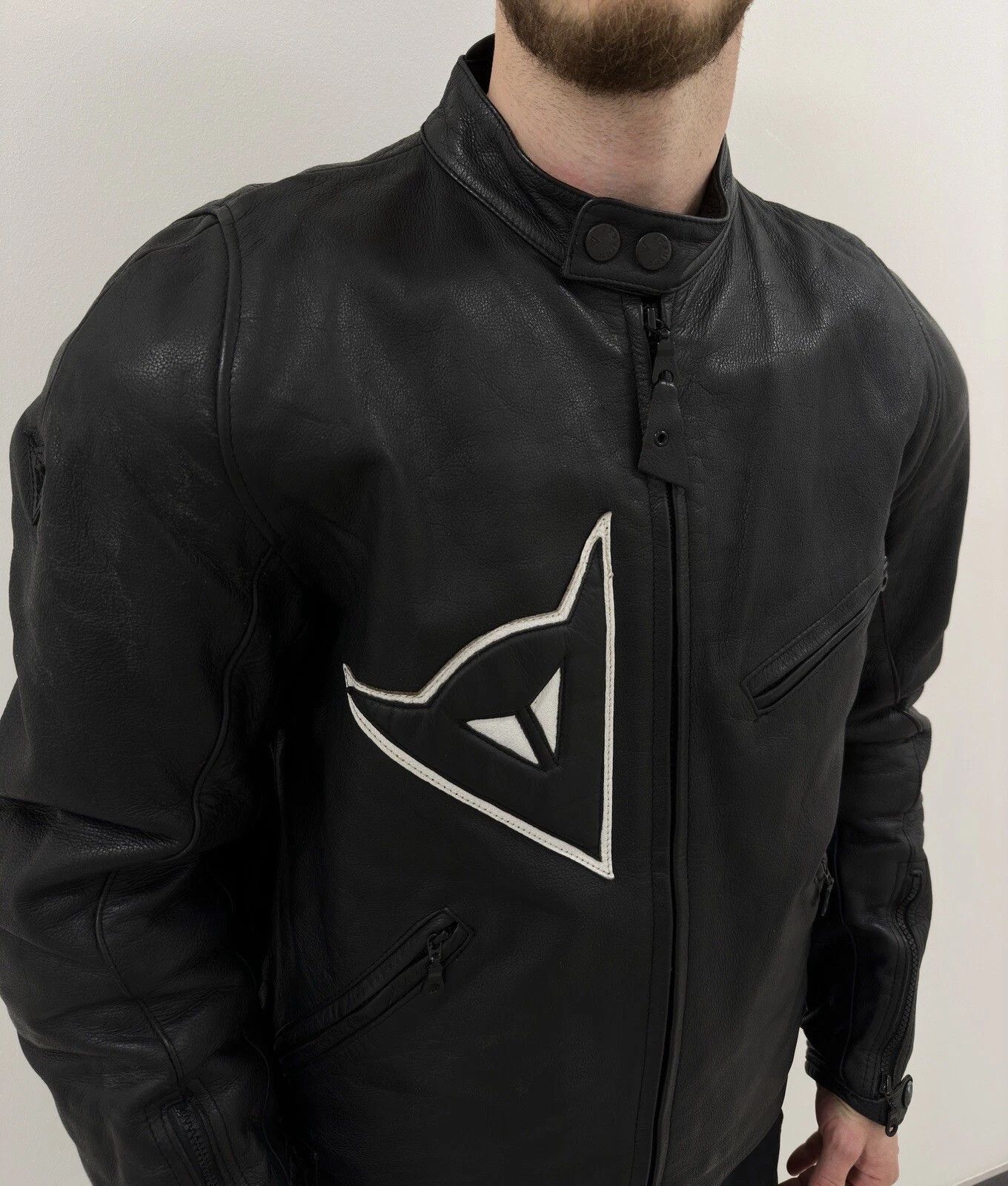 Dainese DAINESE MENS LEATHER MOTO JACKET MOTORCYCLE size 54 Size US L / EU 52-54 / 3 - 5 Thumbnail