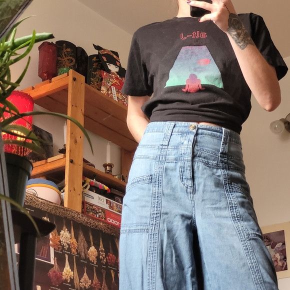 Band Tees Alt J band tees 2018 tour tshirt- size small Size US S / EU 44-46 / 1 - 5 Thumbnail
