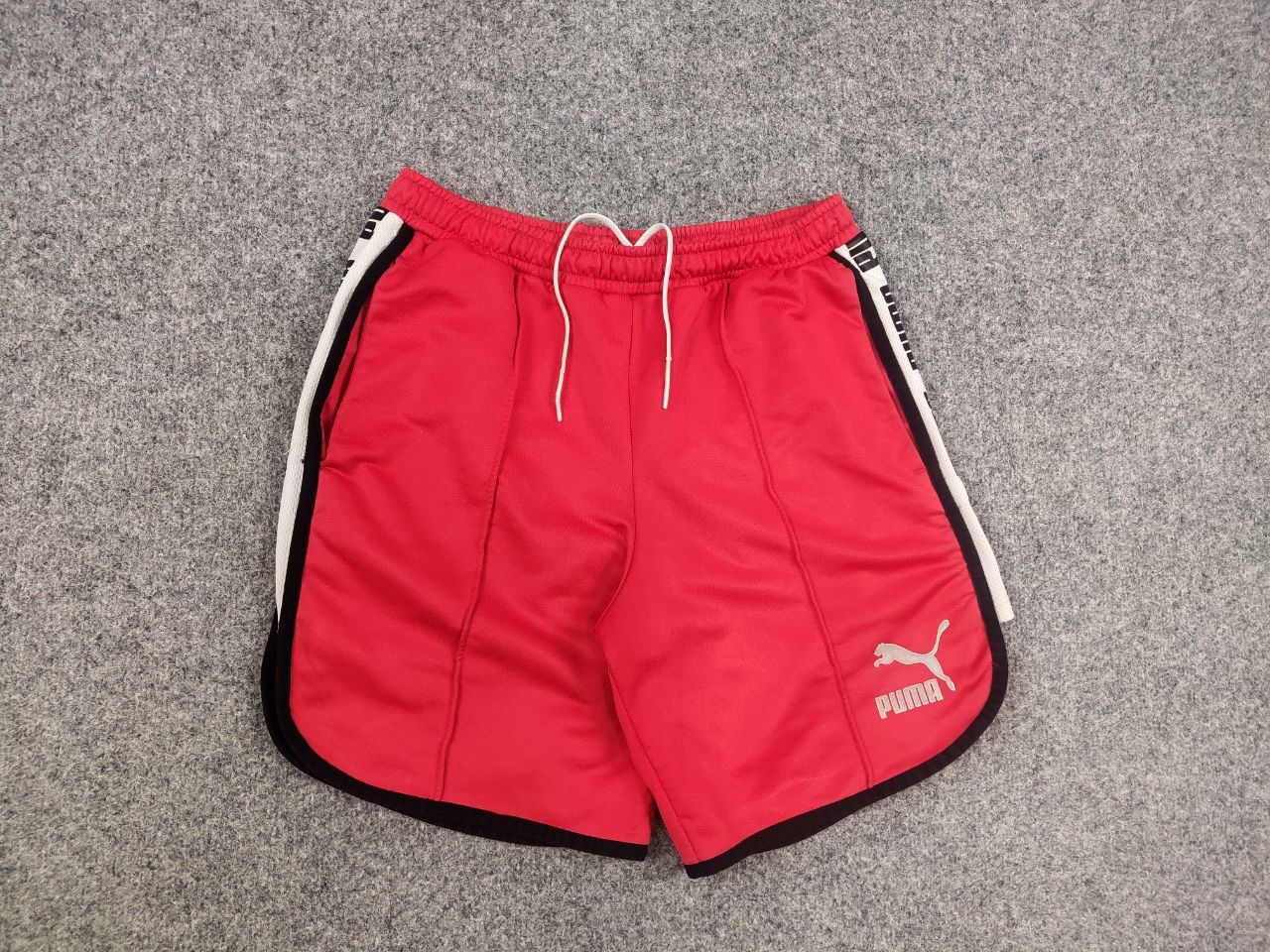 Puma Vintage Puma Red Casual Shorts retro running sport style Size US 32 / EU 48 - 8 Thumbnail