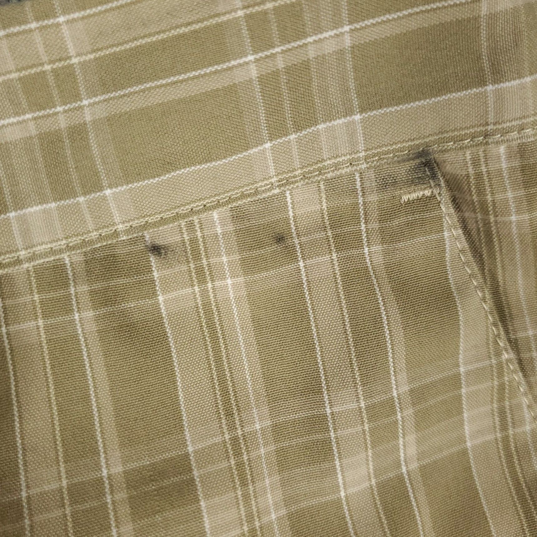 Nike VINTAGE Nike Men's Chino Shorts Size 36 Beige Plaid Flat Front Casual Summer Authentic Size US 36 / EU 52 - 4 Thumbnail