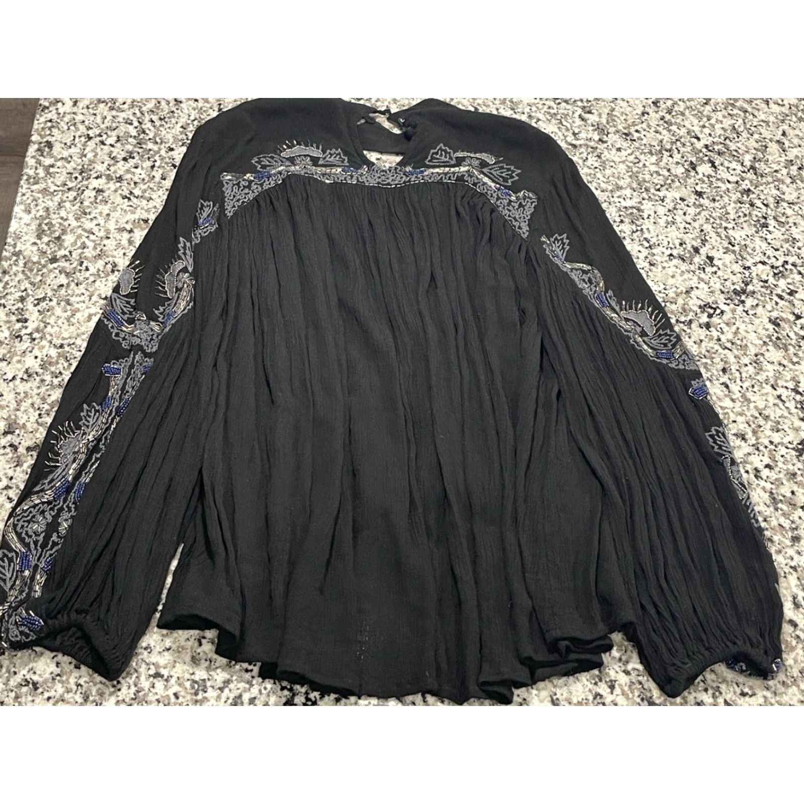 Free People VINTAGE Free People Tunic Blouse Womens S Black Beaded Embroidered V-Neck Blue Accessories Feminine 90s Size S / US 4 / IT 40 - 6 Thumbnail